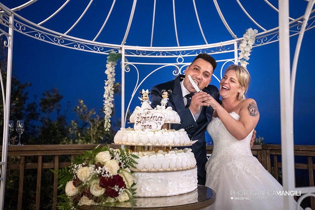 064 reportage sposi foto matrimonio taglio torta wedding san giovanni delle formiche villongo bergamo 064 reportage sposi foto matrimonio taglio torta wedding san giovanni delle formiche villongo bergamo