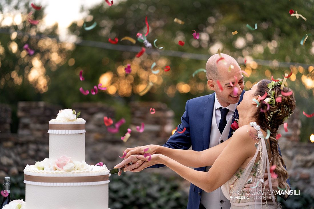 066 reportage sposi foto taglio torta matrimonio wedding castello marigolda curno bergamo 066 reportage sposi foto taglio torta matrimonio wedding castello marigolda curno bergamo