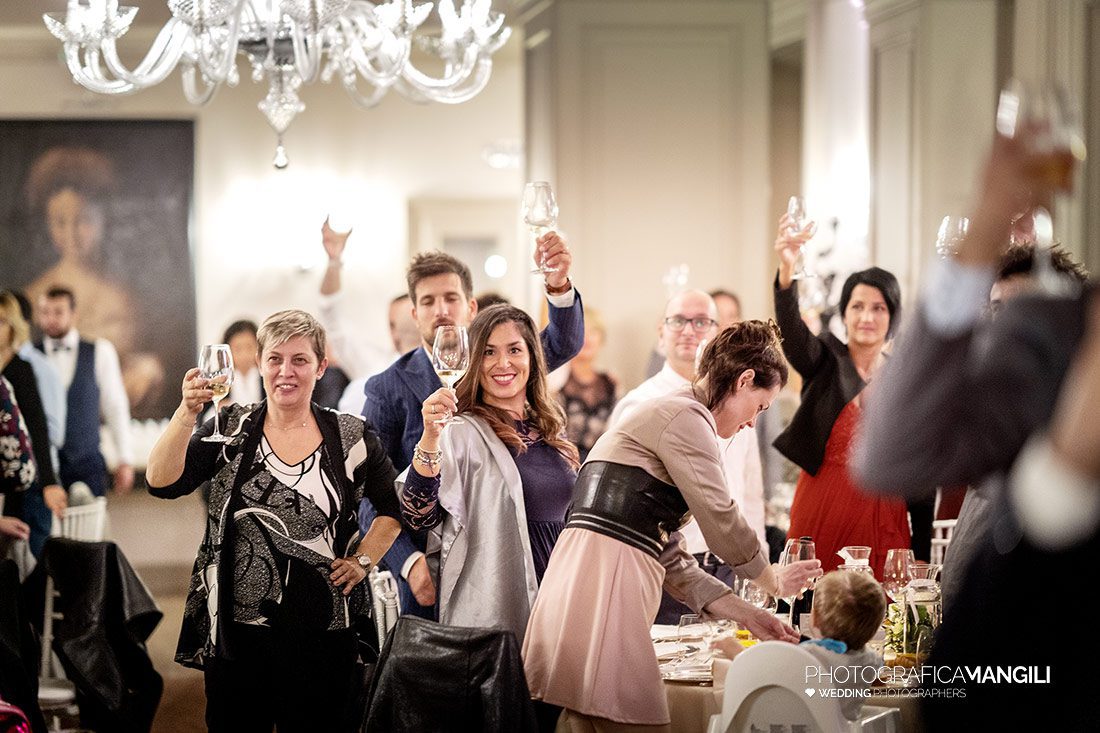 067 reportage sposi foto brindisi matrimonio wedding villa acquaroli carvico bergamo 067 reportage sposi foto brindisi matrimonio wedding villa acquaroli carvico bergamo