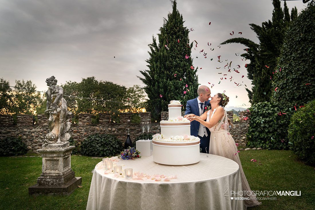 067 reportage sposi foto taglio torta matrimonio wedding castello marigolda curno bergamo 067 reportage sposi foto taglio torta matrimonio wedding castello marigolda curno bergamo