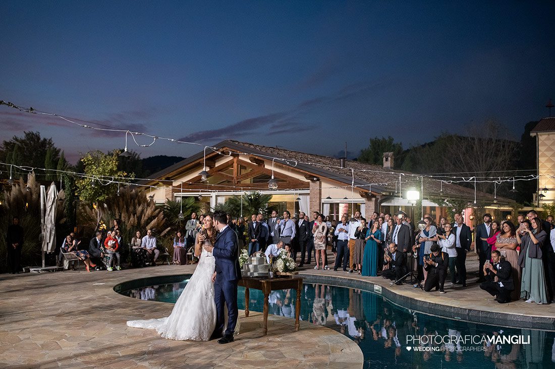 067 reportage sposi fuochi artificio taglio torta brindisi foto matrimonio wedding tenuta serradesca scanzorosciate bergamo 067 reportage sposi fuochi artificio taglio torta brindisi foto matrimonio wedding tenuta serradesca scanzorosciate bergamo