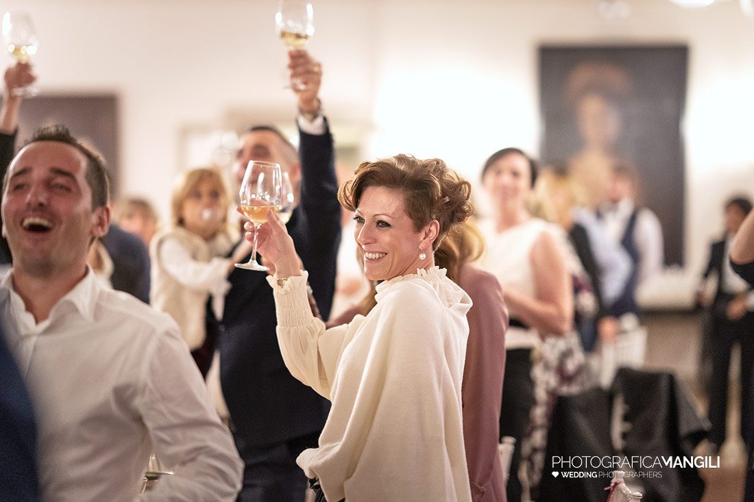 068 reportage sposi foto brindisi matrimonio wedding villa acquaroli carvico bergamo 068 reportage sposi foto brindisi matrimonio wedding villa acquaroli carvico bergamo