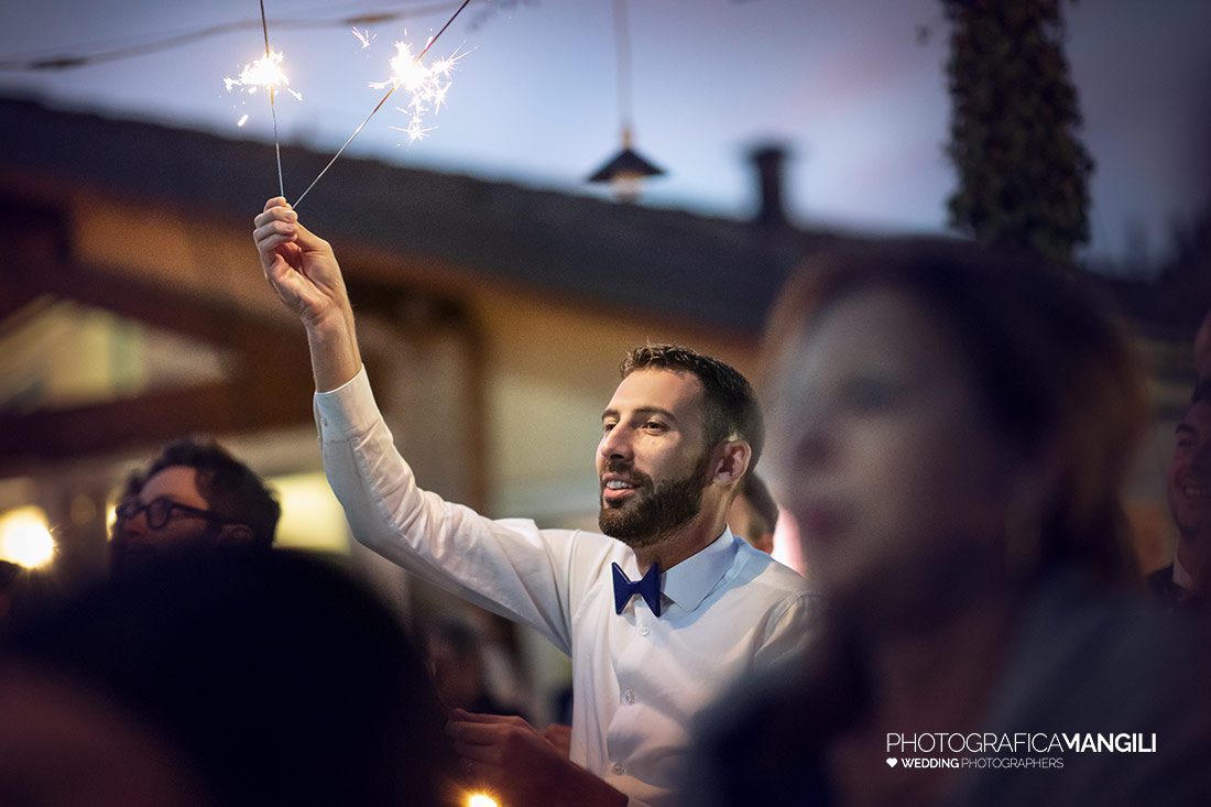 069 reportage sposi foto fuochi artificio taglio torta brindisi matrimonio wedding tenuta serradesca scanzorosciate bergamo 069 reportage sposi foto fuochi artificio taglio torta brindisi matrimonio wedding tenuta serradesca scanzorosciate bergamo