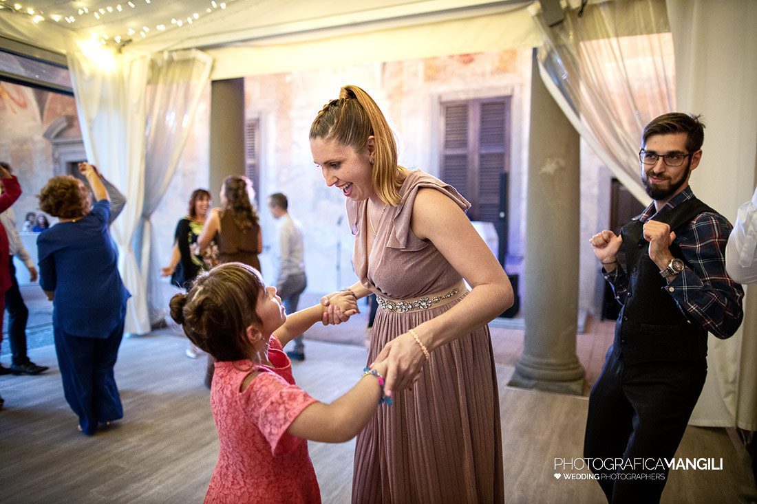 071 reportage sposi foto balli matrimonio wedding castello cavernago bergamo 071 reportage sposi foto balli matrimonio wedding castello cavernago bergamo