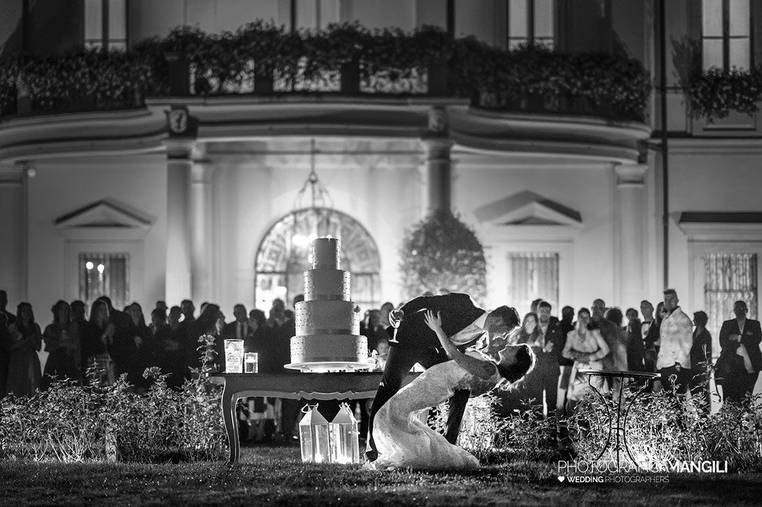 075 reportage sposi foto taglio torta matrimonio wedding villa acquaroli carvico bergamo 075 reportage sposi foto taglio torta matrimonio wedding villa acquaroli carvico bergamo