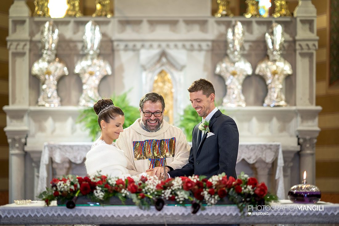022 reportage arrivo ingresso sposi foto matrimonio cerimonia chiesa bergamo milano 022 reportage arrivo ingresso sposi foto matrimonio cerimonia chiesa bergamo milano
