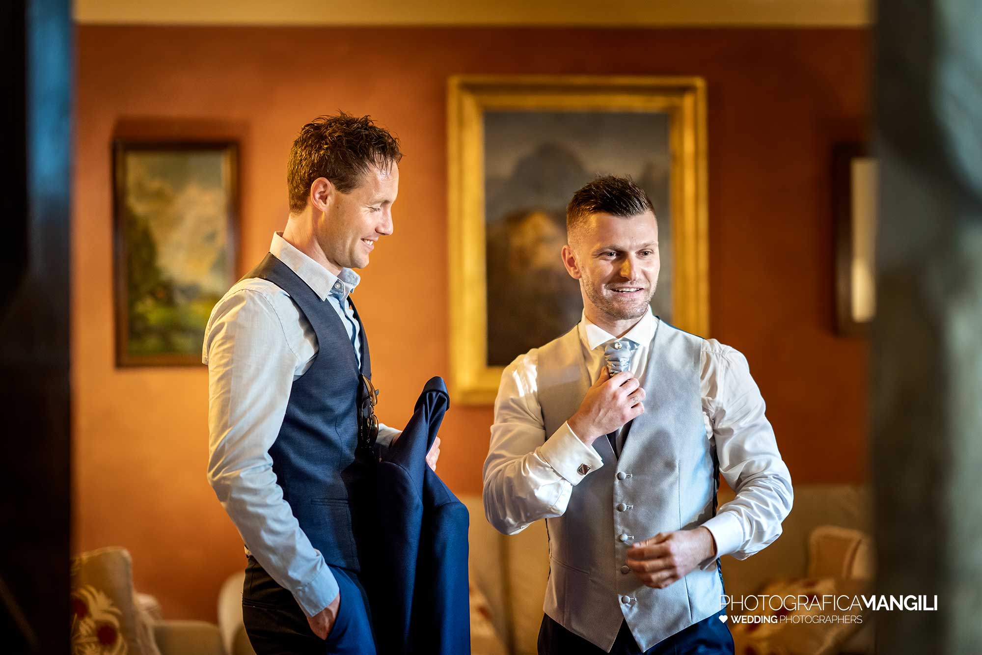 004 preparativi sposo testimone foto matrimonio lecco castello rossino 004 preparativi sposo testimone foto matrimonio lecco castello rossino