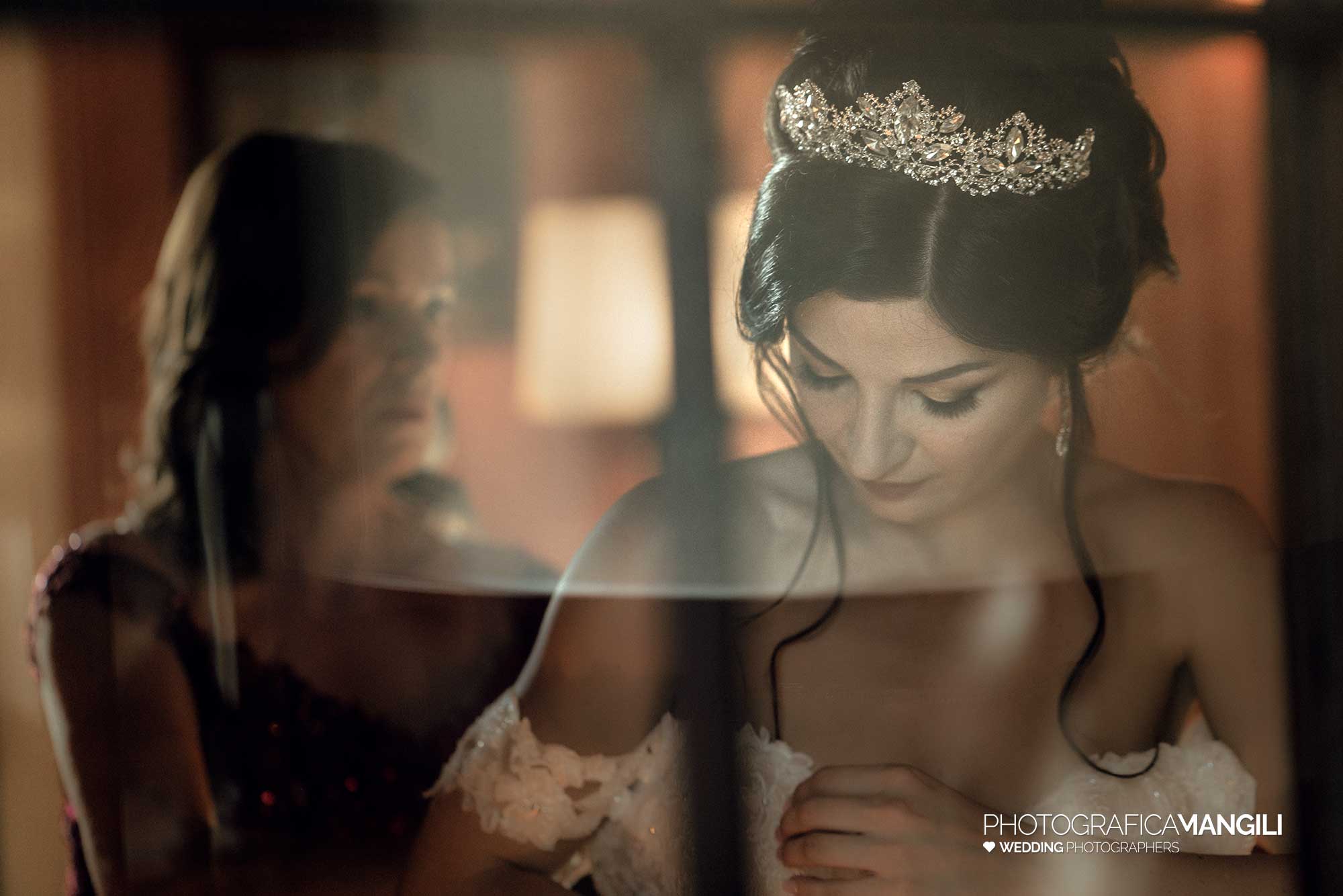 010 preparativi sposa foto matrimonio lecco castello rossino 010 preparativi sposa foto matrimonio lecco castello rossino