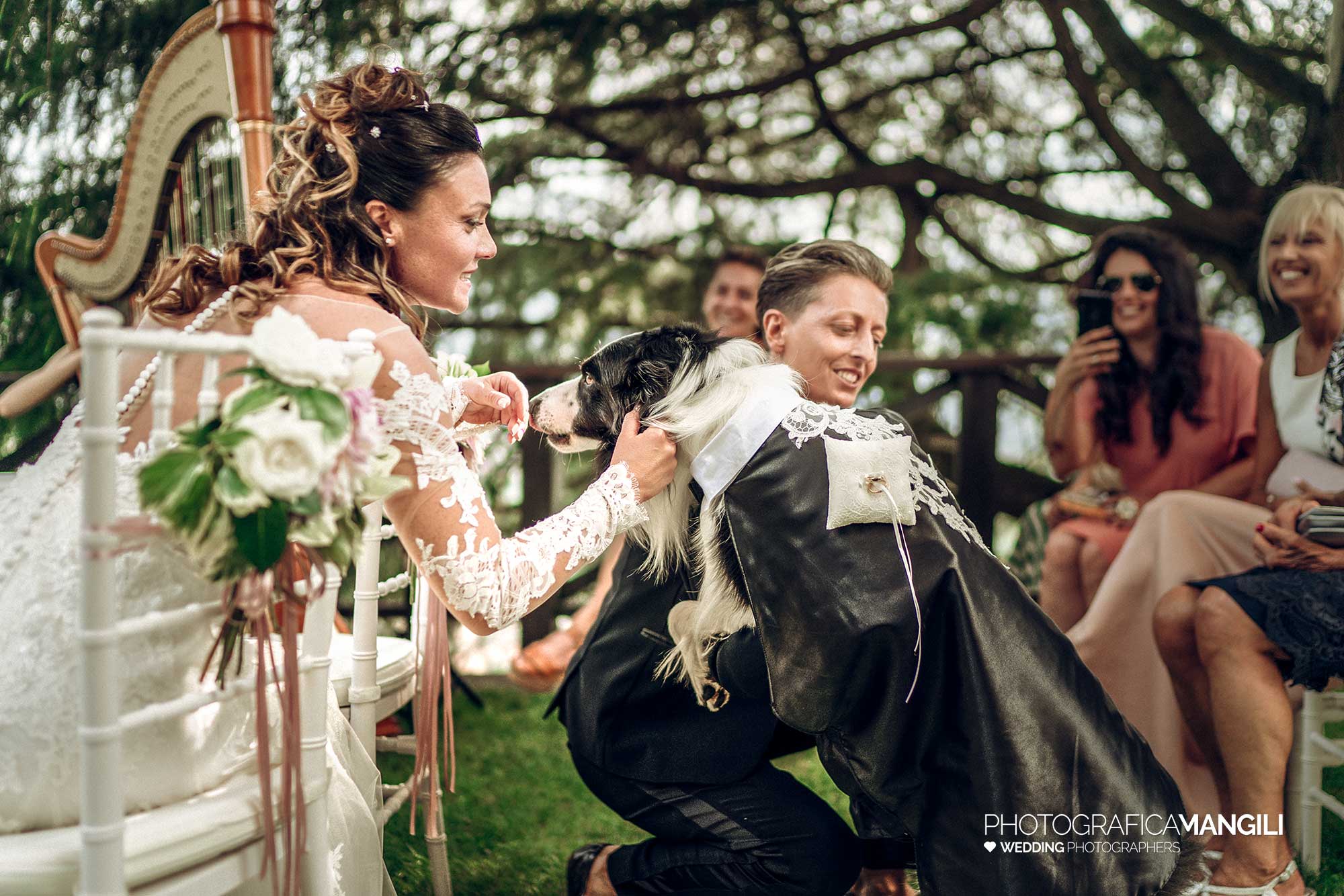 021 fotografia matrimonio rito civile cane sposi lecco castello rossino 021 fotografia matrimonio rito civile cane sposi lecco castello rossino