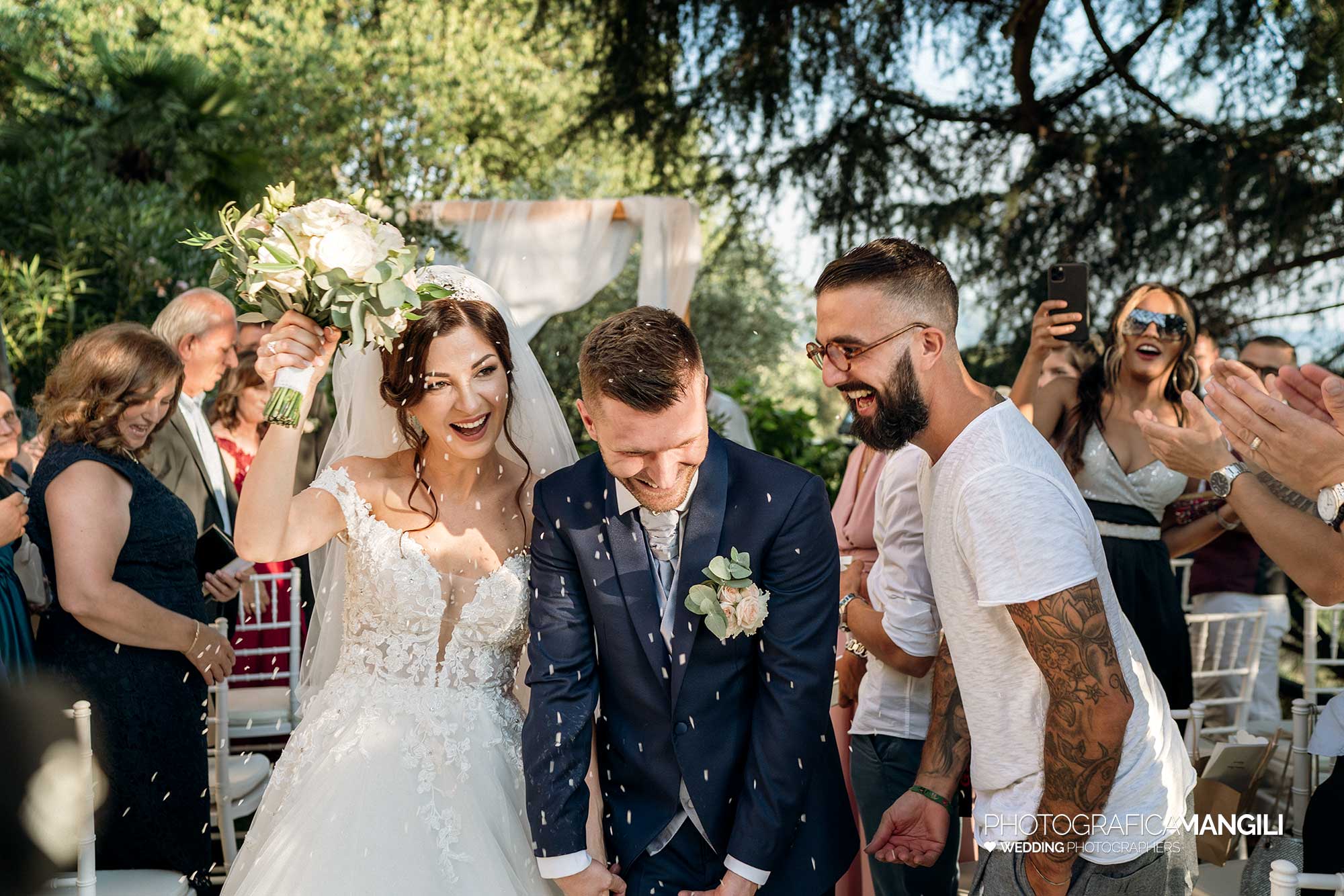 024 fotografo matrimonio lecco castello rossino uscita fine cerimonia 024 fotografo matrimonio lecco castello rossino uscita fine cerimonia