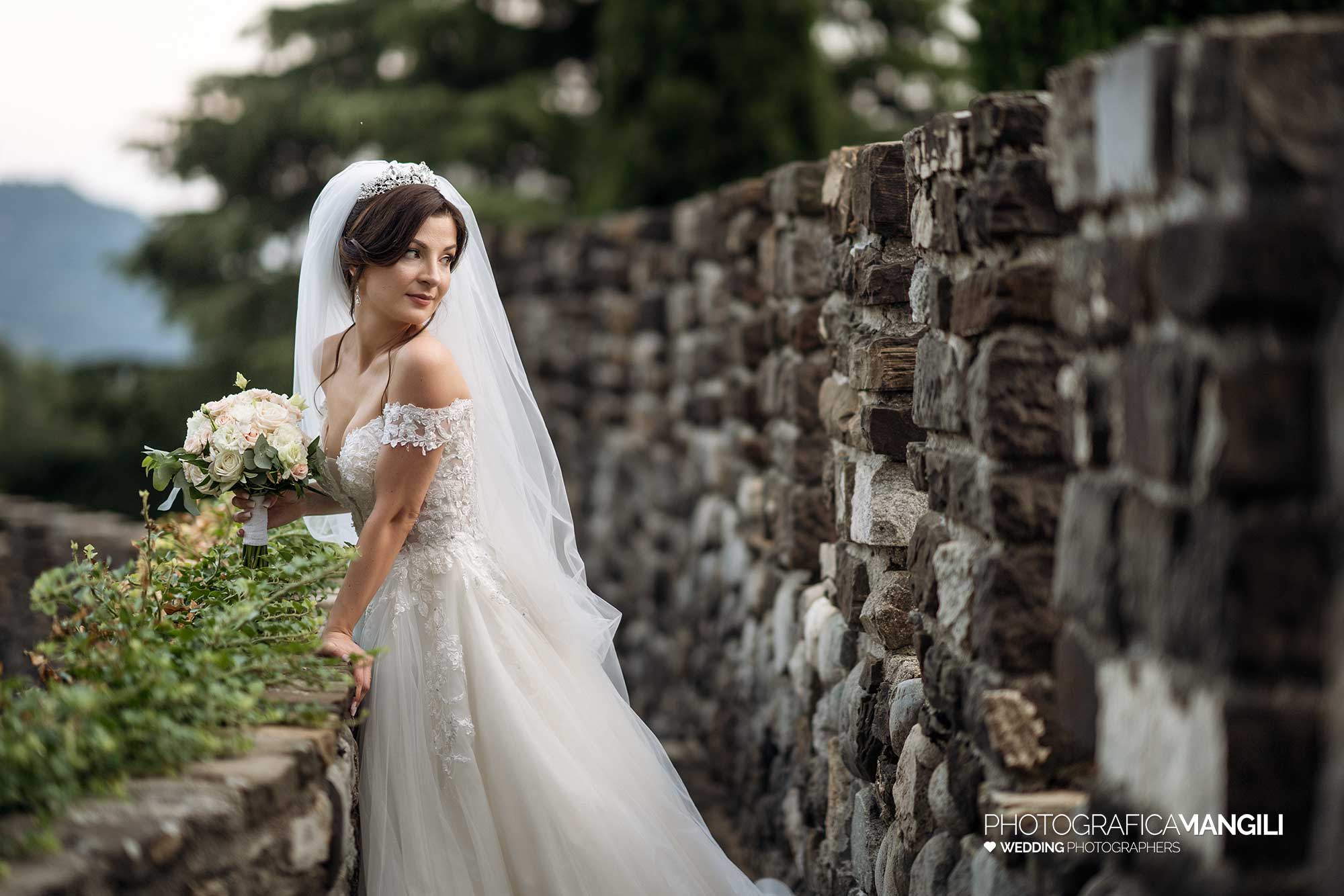 030 fotografo matrimonio lecco castello rossino ritratto sposi 030 fotografo matrimonio lecco castello rossino ritratto sposi