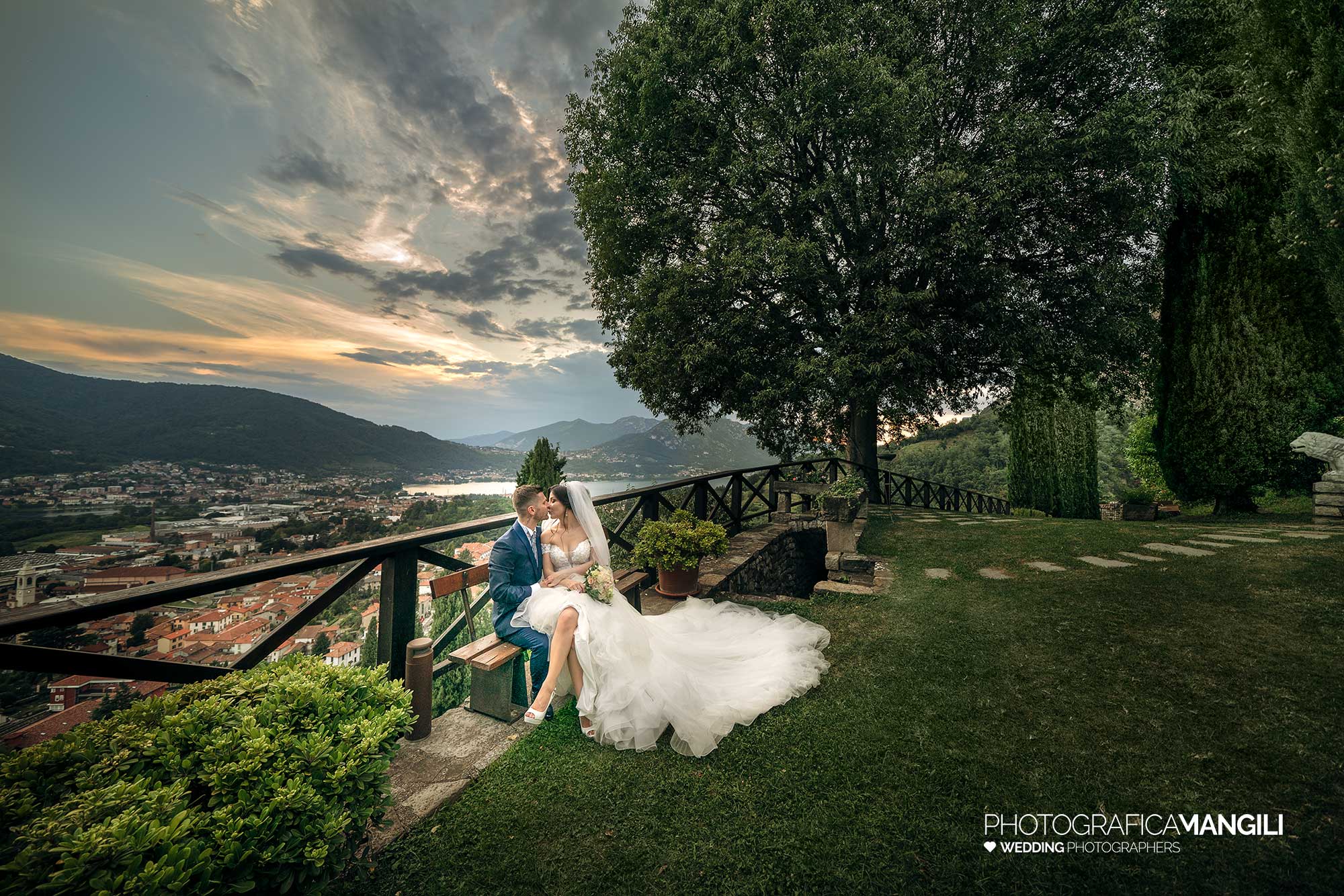 032 fotografo matrimonio lecco castello rossino ritratto sposi 032 fotografo matrimonio lecco castello rossino ritratto sposi