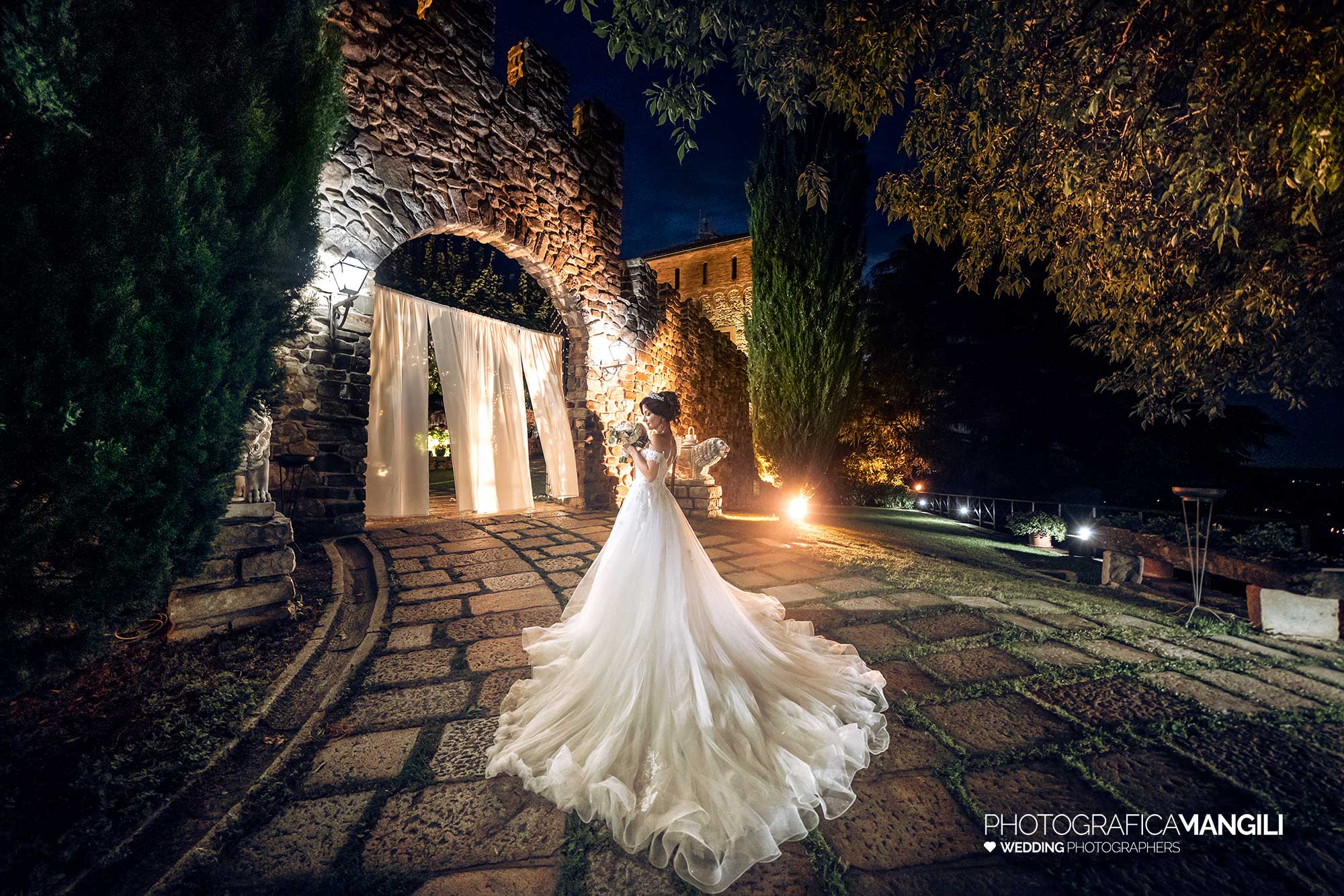 054 fotografo matrimonio lecco castello rossino ritratto sposa 054 fotografo matrimonio lecco castello rossino ritratto sposa