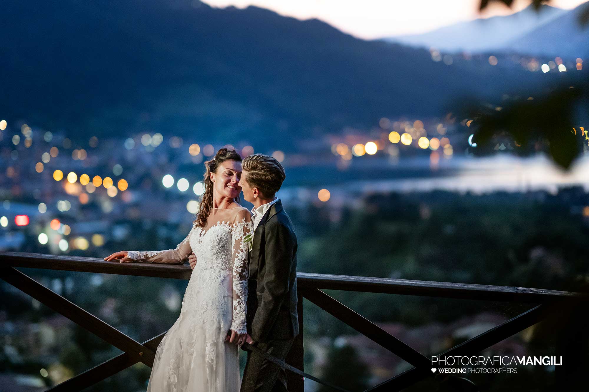 055 fotografo matrimonio lecco castello di rossino sera 055 fotografo matrimonio lecco castello di rossino sera