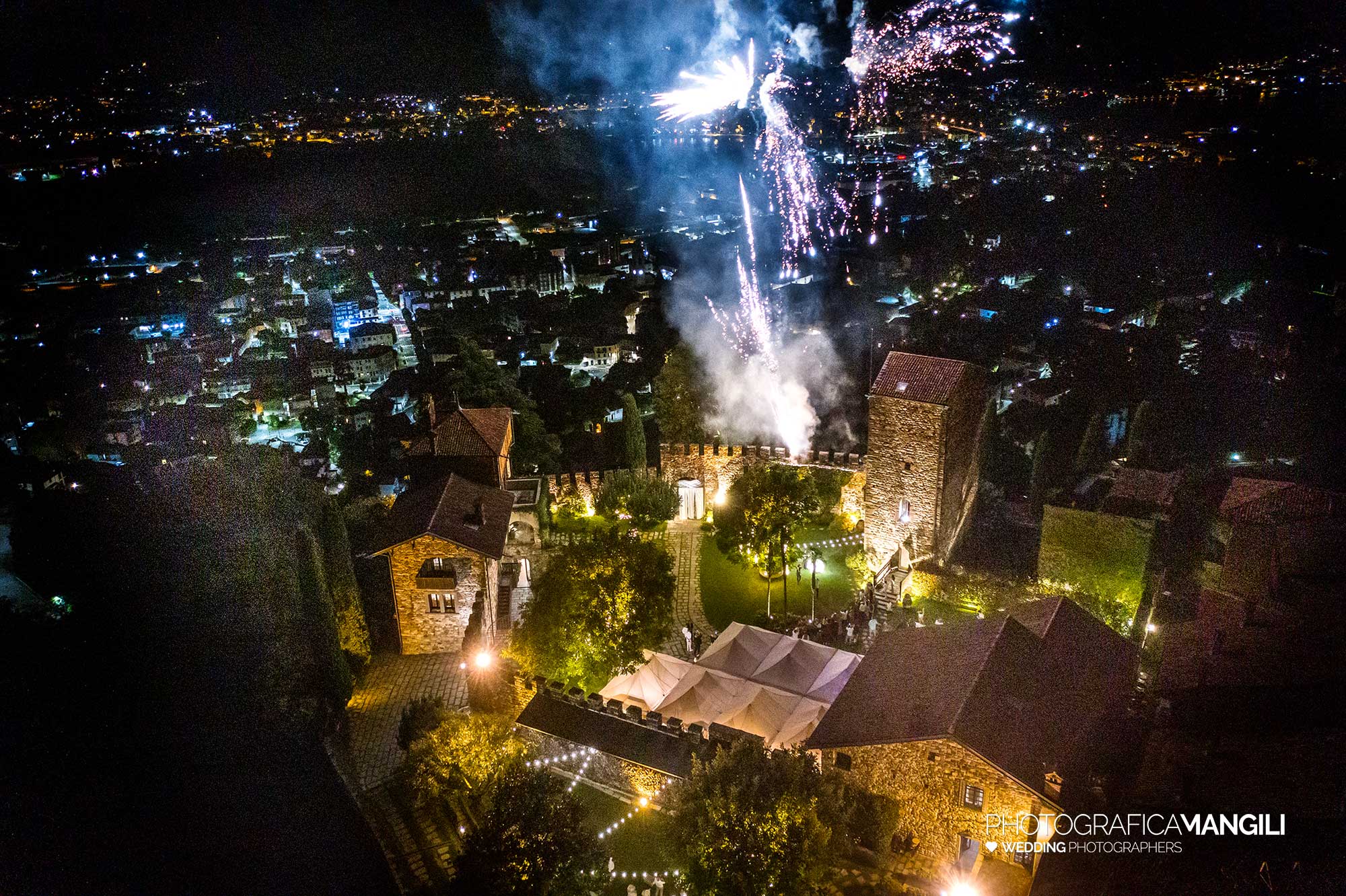 061 fotografo matrimonio lecco castello rossino fuochi artificio drone 061 fotografo matrimonio lecco castello rossino fuochi artificio drone