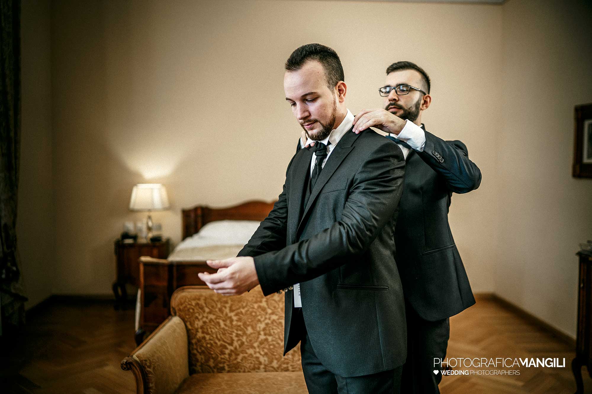 002 foto matrimonio reportage wedding preparativi sposo brescia villa fenaroli 002 foto matrimonio reportage wedding preparativi sposo brescia villa fenaroli
