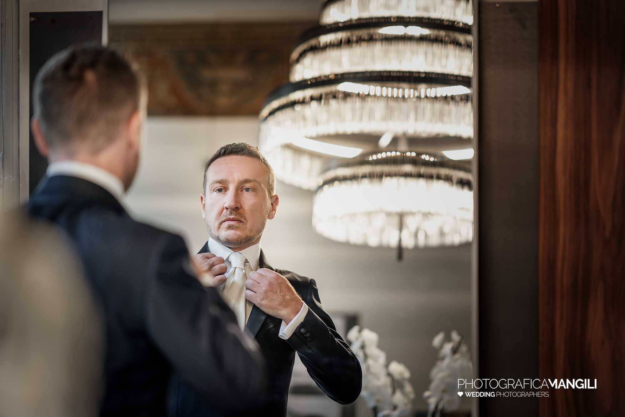 002 fotografo matrimonio wedding preparativi sposo brescia 002 fotografo matrimonio wedding preparativi sposo brescia