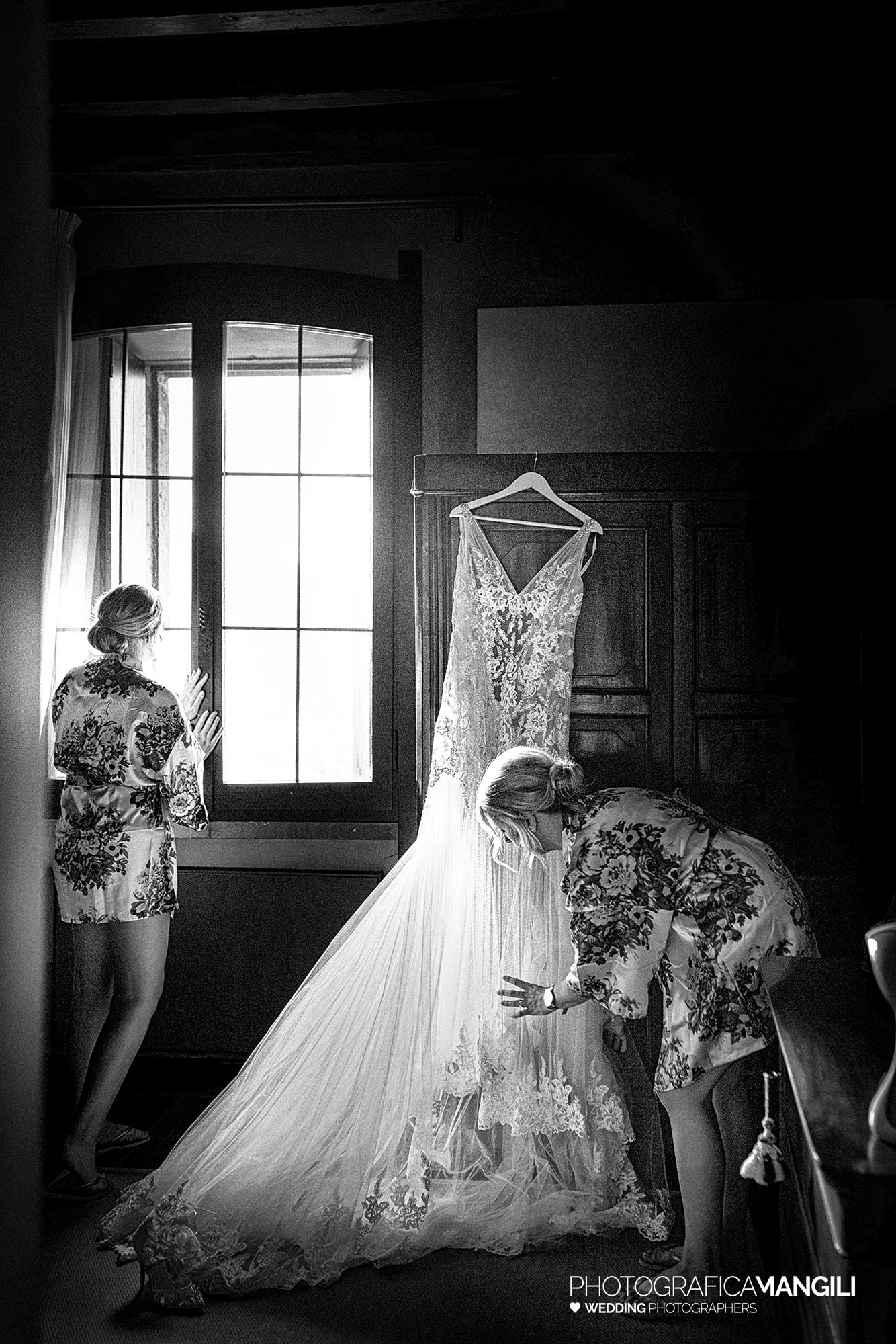003 foto matrimonio reportage wedding vestito sposa lecco castello rossino 003 foto matrimonio reportage wedding vestito sposa lecco castello rossino