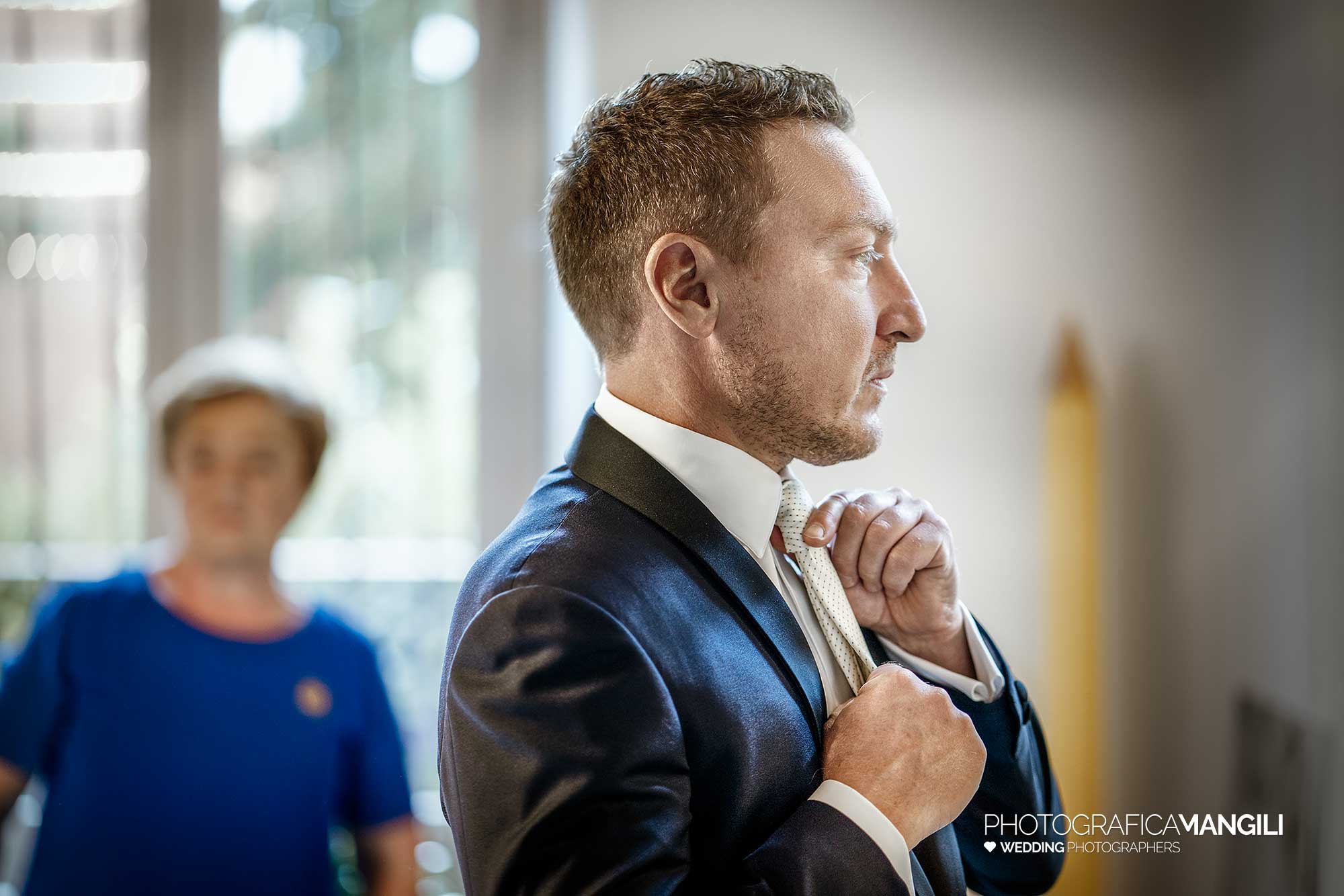 004 fotografo matrimonio wedding preparativi sposo brescia 004 fotografo matrimonio wedding preparativi sposo brescia