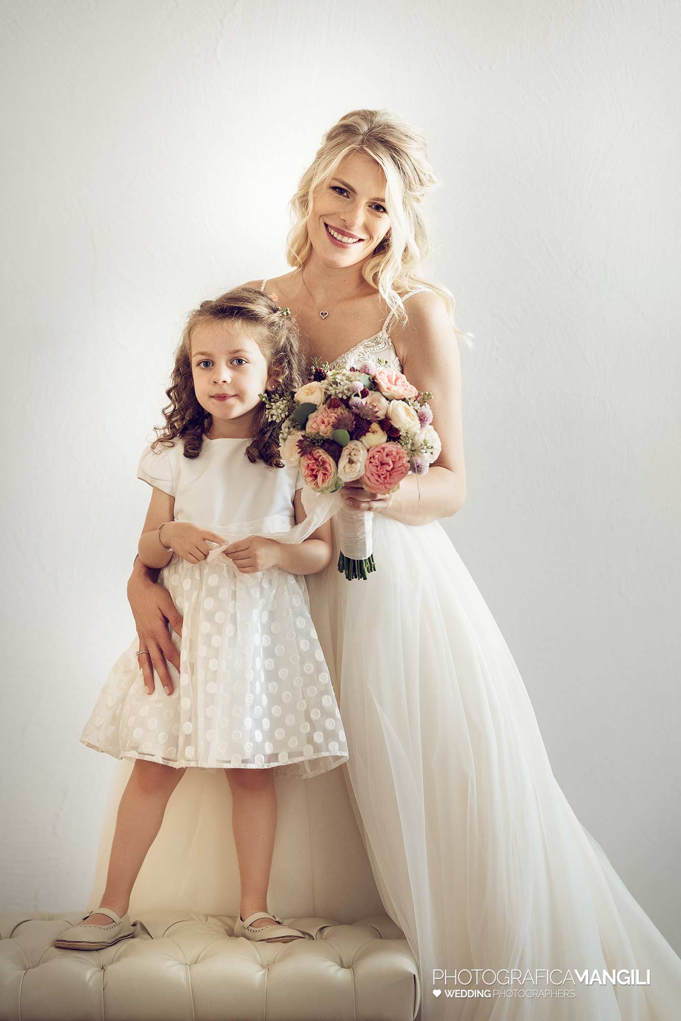 015 fotografo matrimonio wedding preparativi ritratto sposa figlia lago di gard 015 fotografo matrimonio wedding preparativi ritratto sposa figlia lago di gard