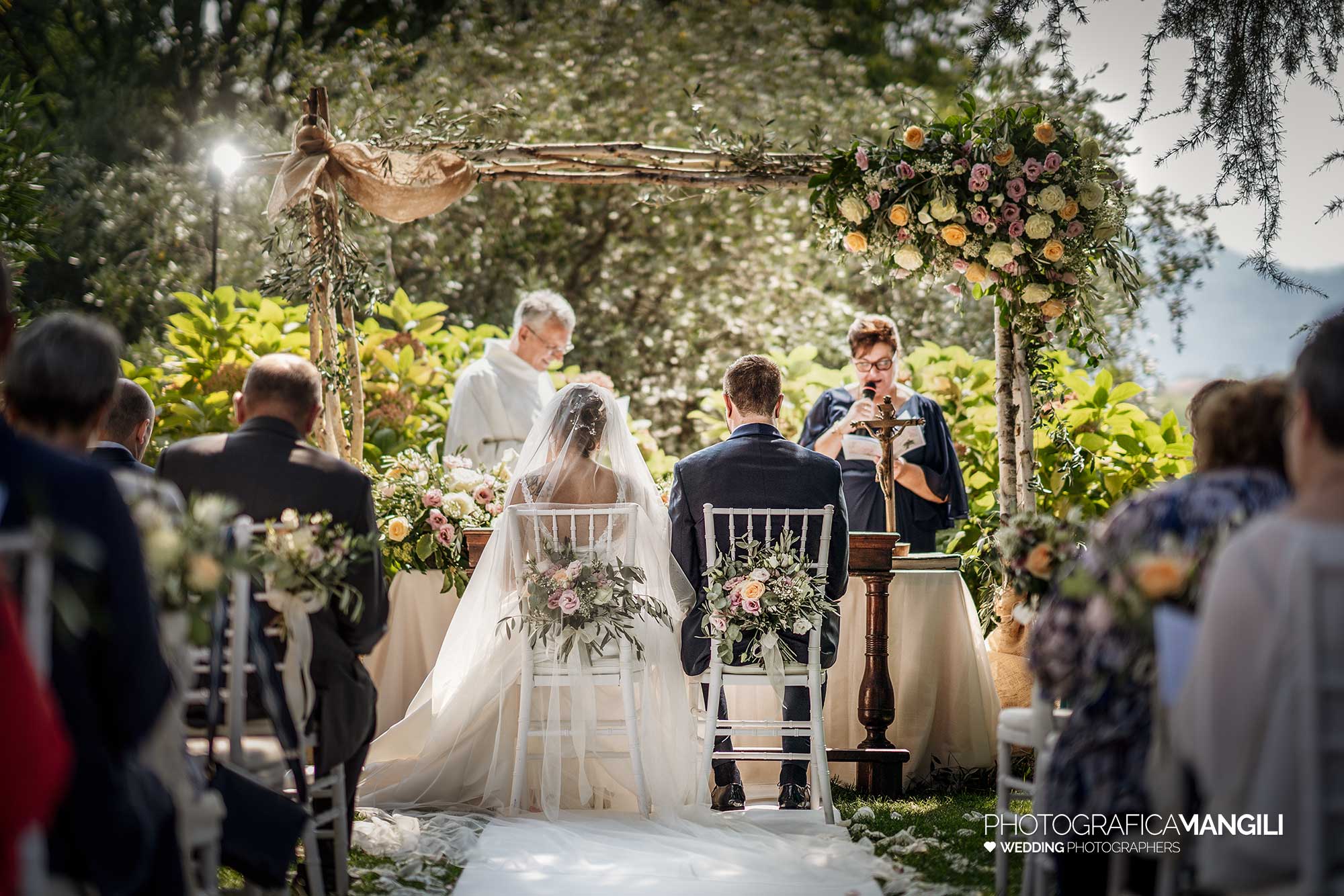 019 foto matrimonio reportage cerimonia religiosa wedding lecco castello rossino 019 foto matrimonio reportage cerimonia religiosa wedding lecco castello rossino