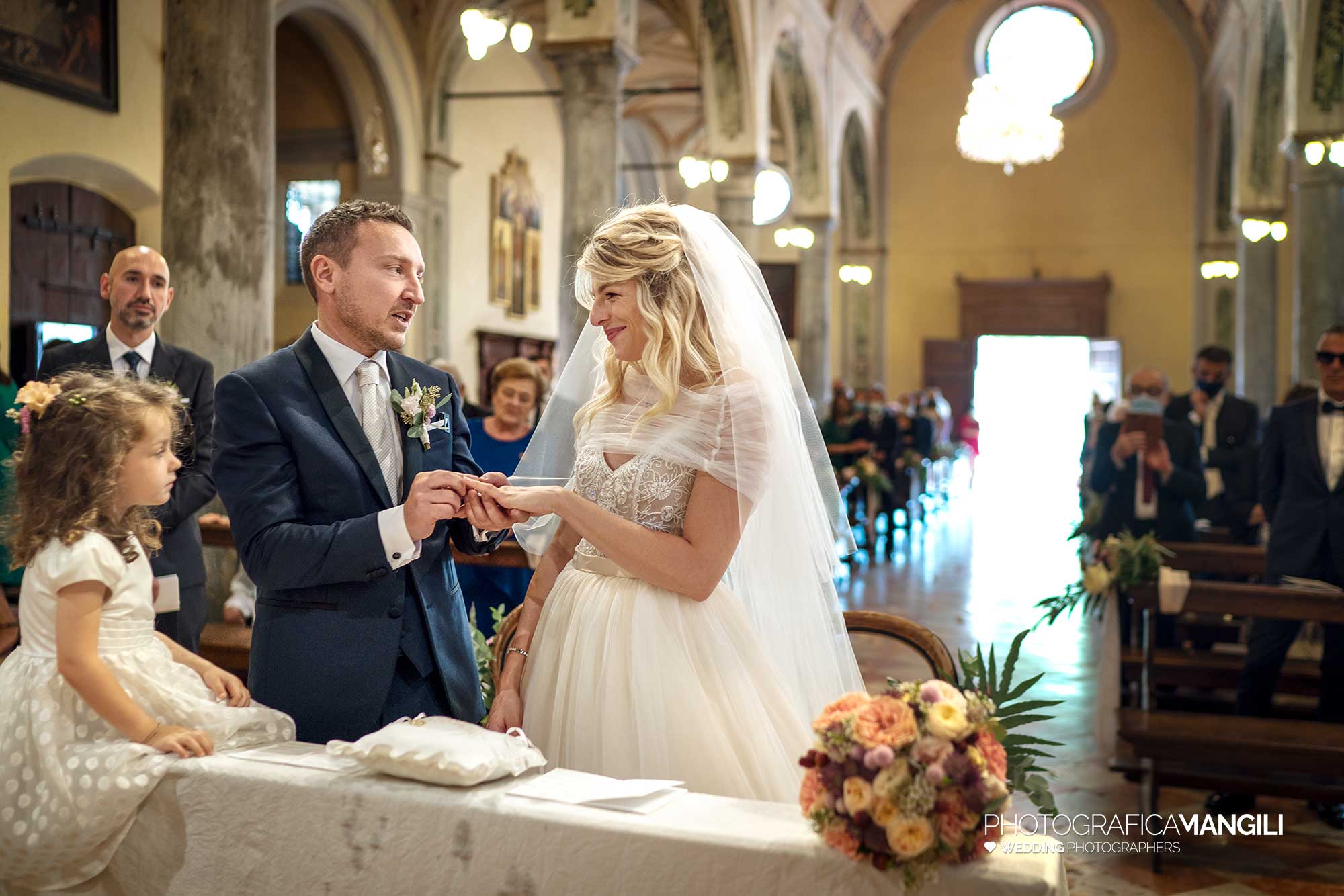 025 fotografo matrimonio wedding sposi scambio anelli lago di garda 025 fotografo matrimonio wedding sposi scambio anelli lago di garda