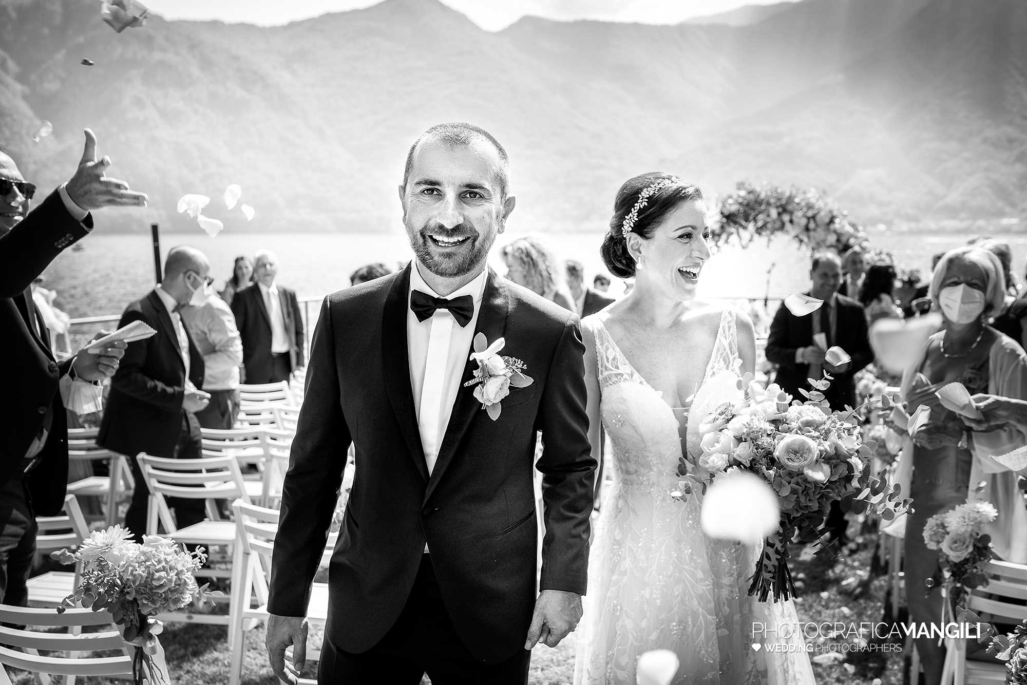 028 foto matrimonio reportage wedding rito civile uscita sposi como lake villa monastero pax 1 028 foto matrimonio reportage wedding rito civile uscita sposi como lake villa monastero pax 1