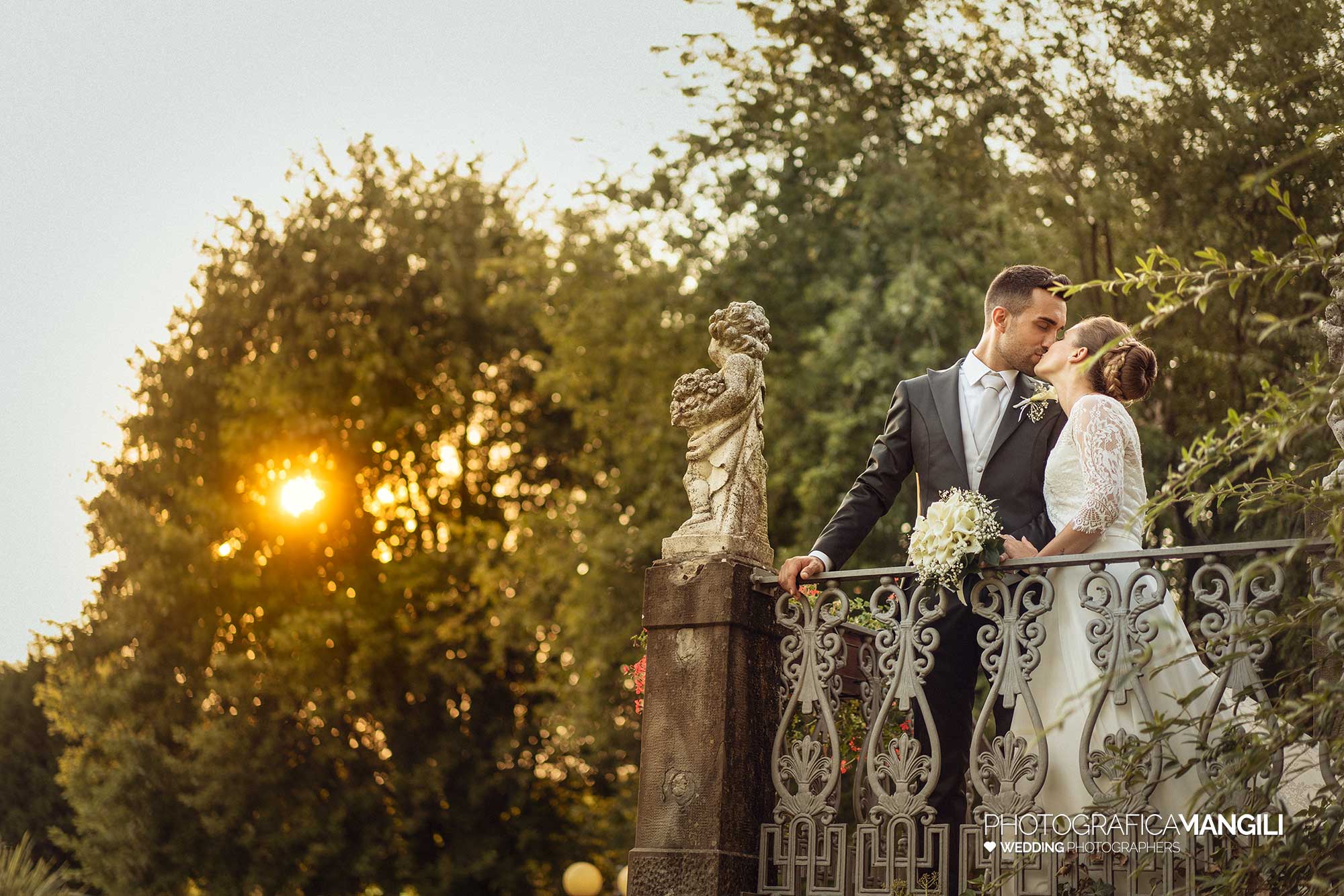 039 fotografo matrimonio wedding ritratto sposi antico borgo della madonnina lecco 039 fotografo matrimonio wedding ritratto sposi antico borgo della madonnina lecco