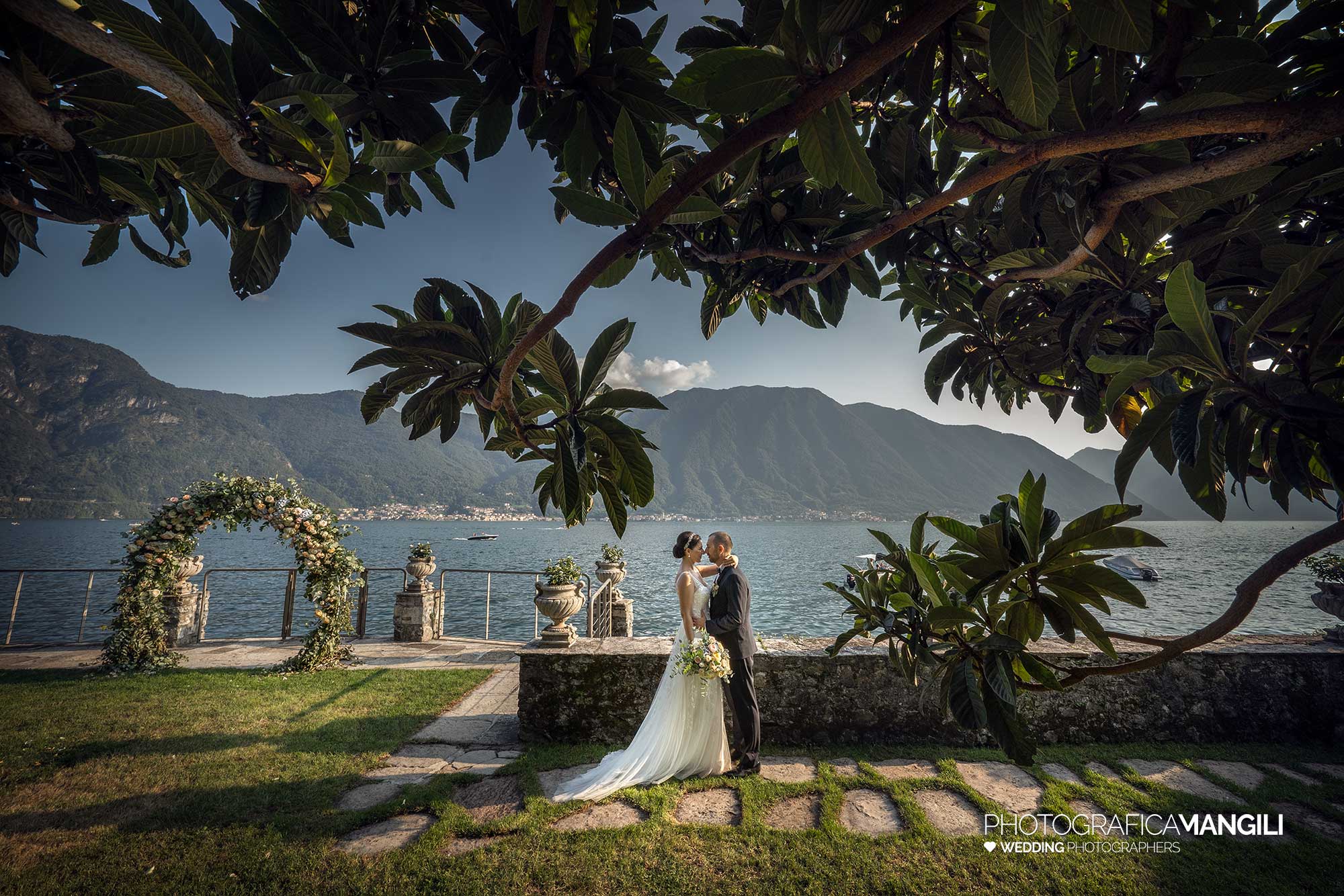 041 foto matrimonio reportage wedding ritratto sposi como lake villa monastero pax 041 foto matrimonio reportage wedding ritratto sposi como lake villa monastero pax