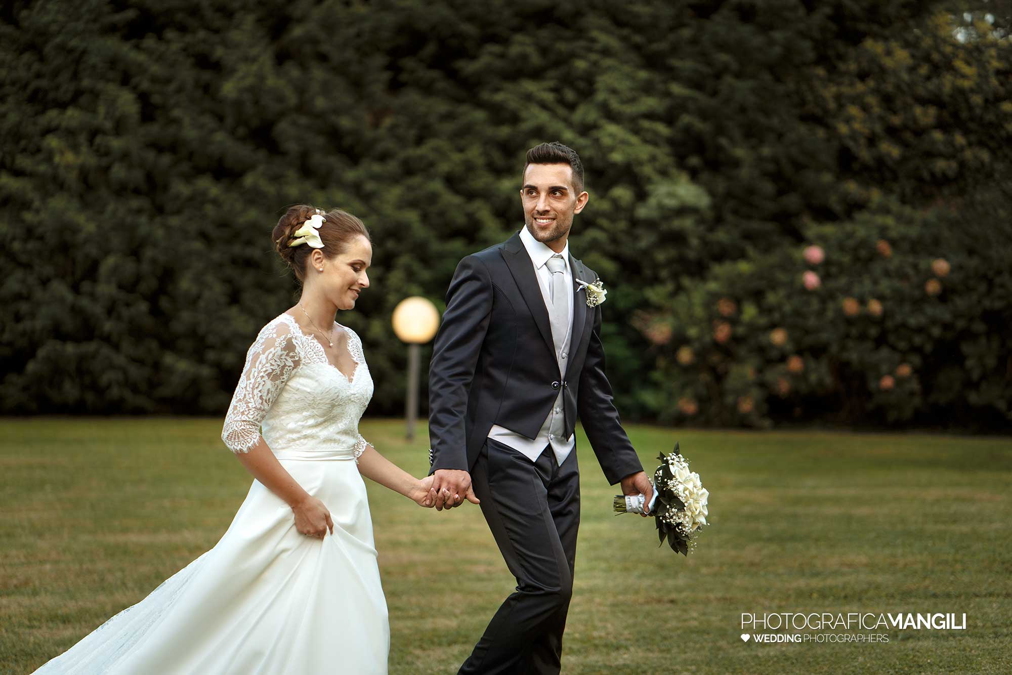 042 fotografo matrimonio wedding ritratto sposi antico borgo della madonnina lecco 042 fotografo matrimonio wedding ritratto sposi antico borgo della madonnina lecco