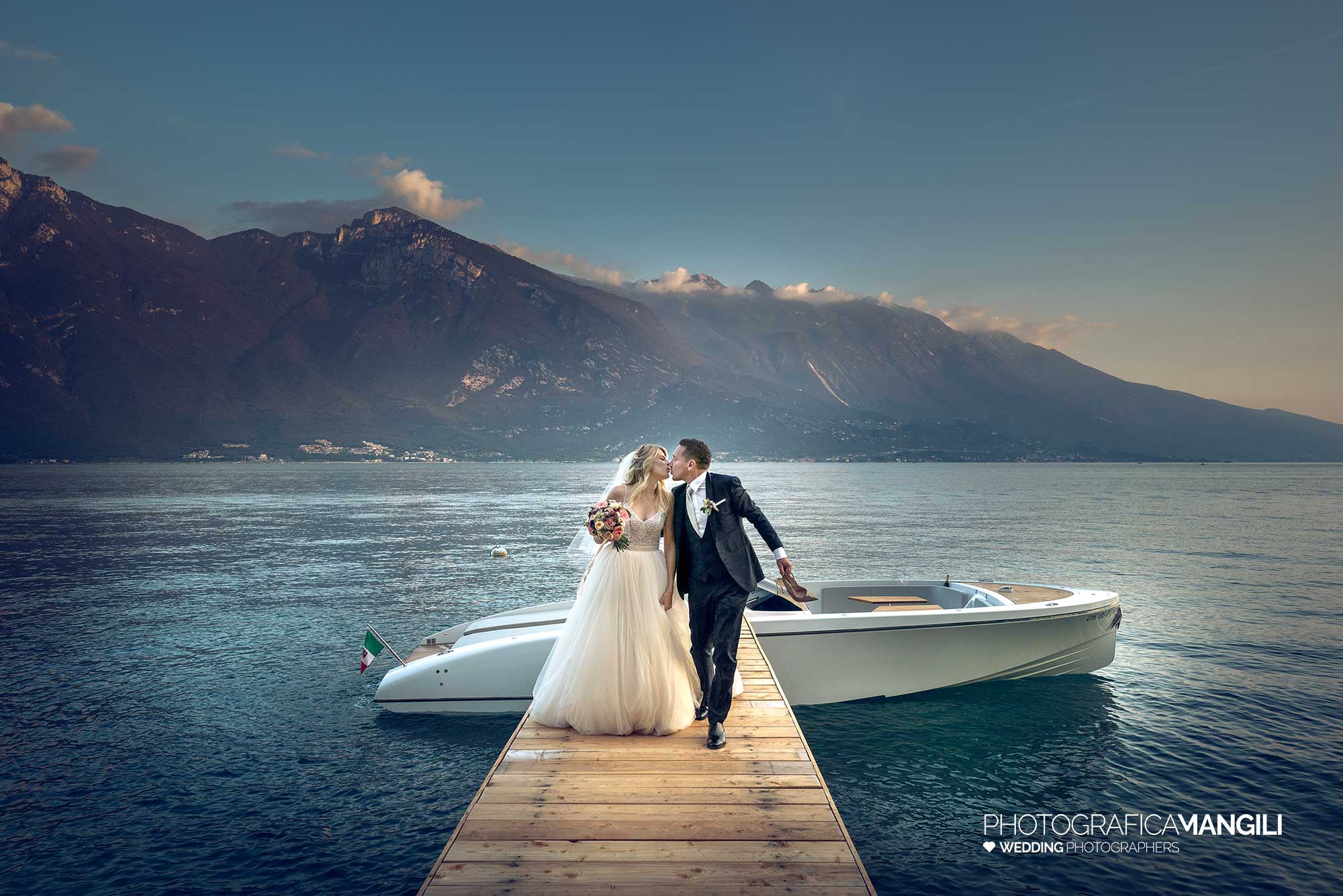 044fotografo matrimonio wedding sposi motoscafo hotel eala limone del garda lago di garda 1 044fotografo matrimonio wedding sposi motoscafo hotel eala limone del garda lago di garda 1