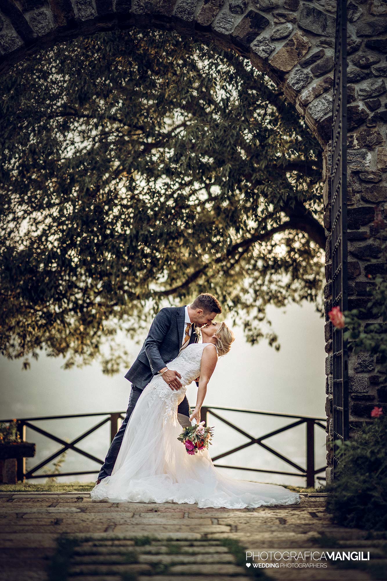 049 foto matrimonio reportage wedding ritratto sposi lecco castello rossino 049 foto matrimonio reportage wedding ritratto sposi lecco castello rossino