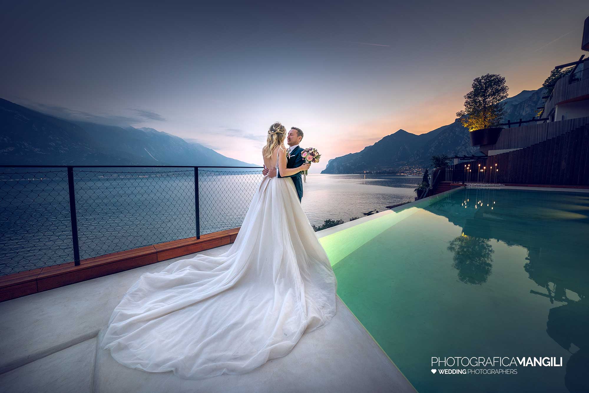 049 fotografo matrimonio wedding ritratto sposi piscina hotel eala limone del garda lago di garda 049 fotografo matrimonio wedding ritratto sposi piscina hotel eala limone del garda lago di garda