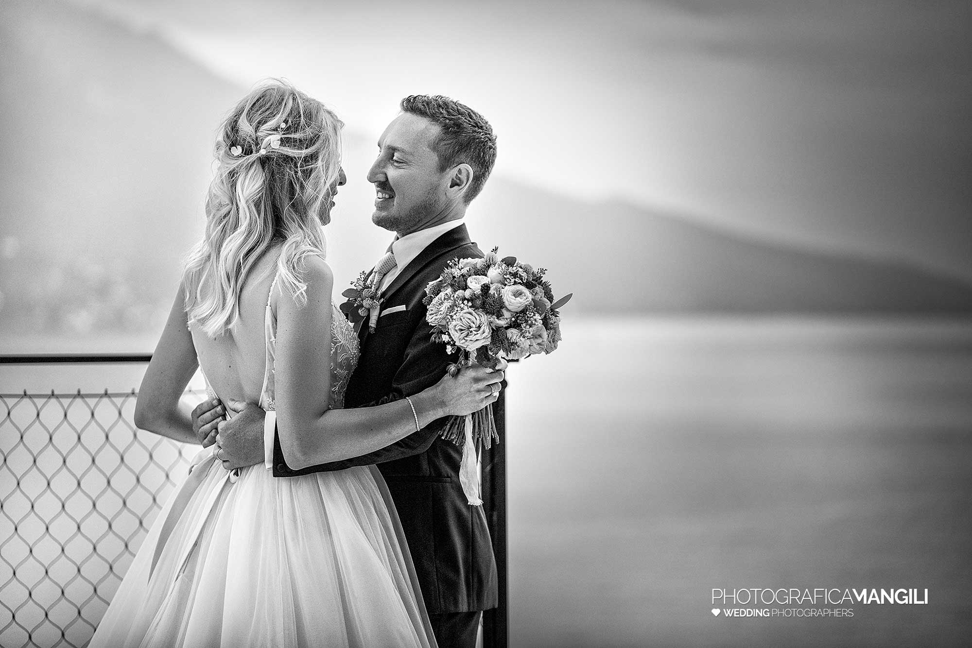 052 fotografo matrimonio wedding ritratto sposi piscina hotel eala limone del garda lago di garda 052 fotografo matrimonio wedding ritratto sposi piscina hotel eala limone del garda lago di garda