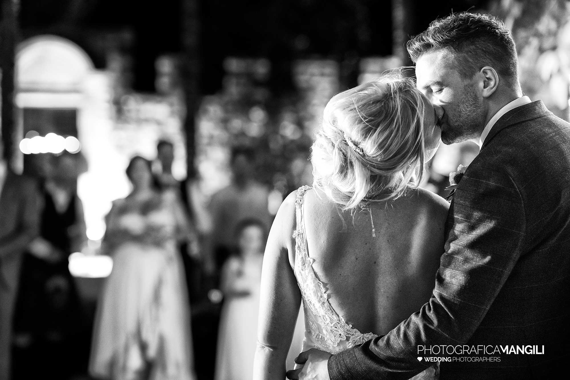 054 foto matrimonio reportage wedding taglio torta lecco castello rossino 054 foto matrimonio reportage wedding taglio torta lecco castello rossino