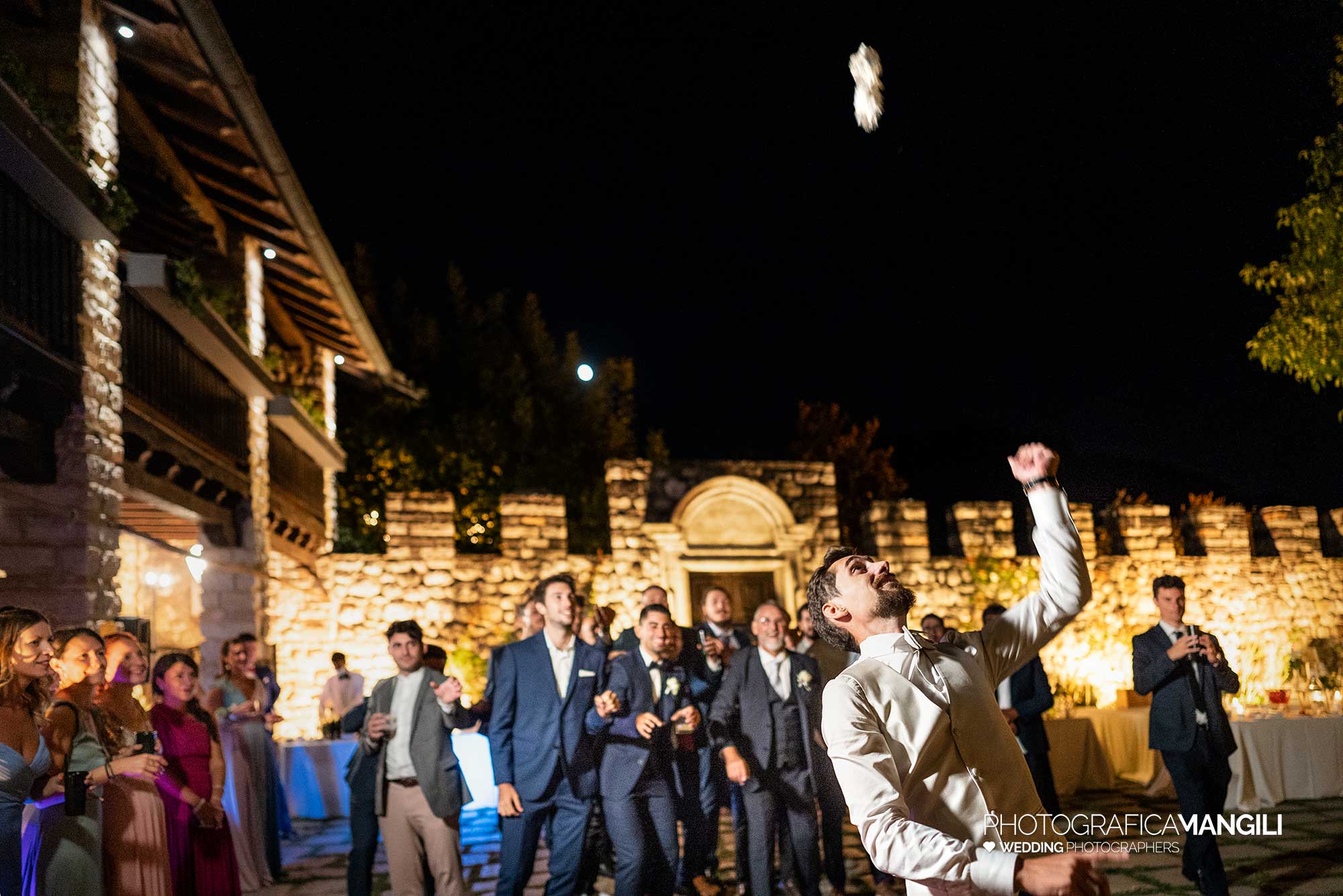 056 foto matrimonio reportage wedding lancio giarrettiera lecco castello rossin 056 foto matrimonio reportage wedding lancio giarrettiera lecco castello rossin