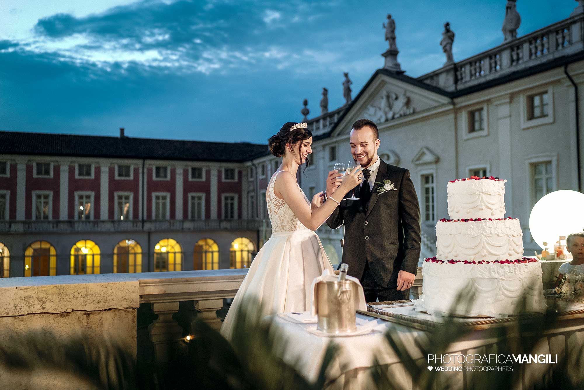 056 foto matrimonio reportage wedding taglio torta brescia villa fenaroli 056 foto matrimonio reportage wedding taglio torta brescia villa fenaroli