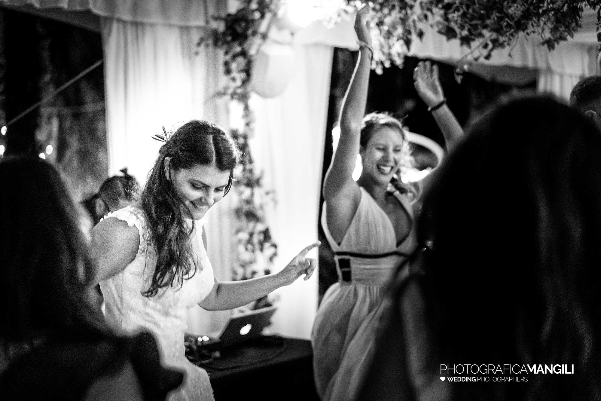 058 foto matrimonio reportage wedding sposa danza balli como lake villa monastero pax 058 foto matrimonio reportage wedding sposa danza balli como lake villa monastero pax