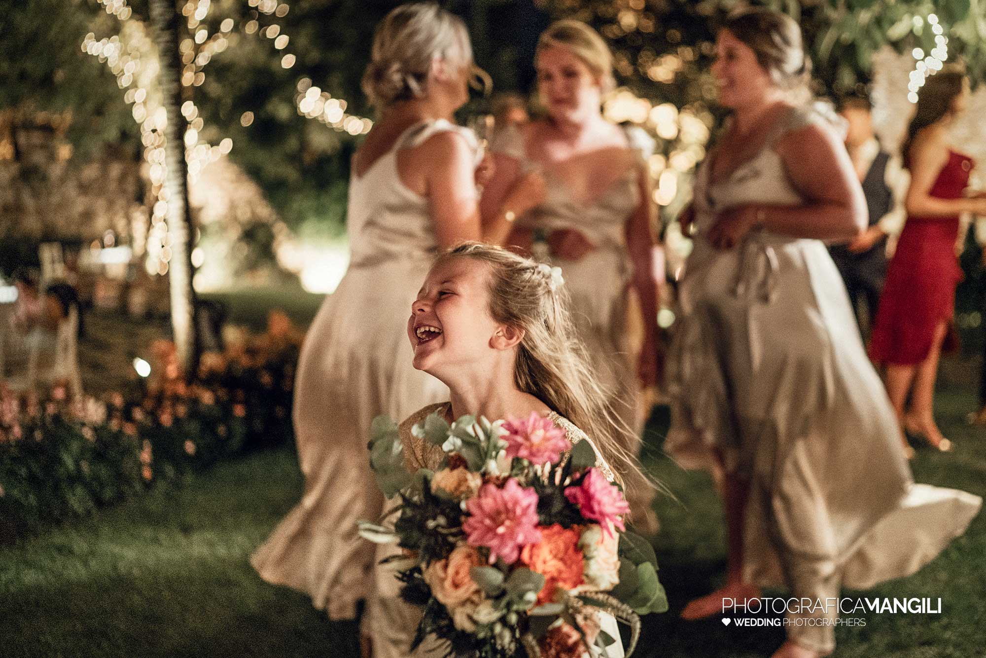 060 foto matrimonio reportage wedding lancio bouquet lecco castello rossino 060 foto matrimonio reportage wedding lancio bouquet lecco castello rossino