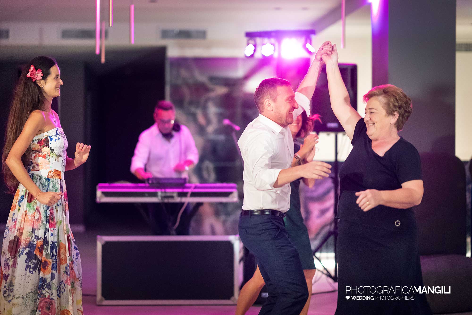 073 fotografo matrimonio wedding balli sposi hotel eala limone del garda lago di garda 073 fotografo matrimonio wedding balli sposi hotel eala limone del garda lago di garda