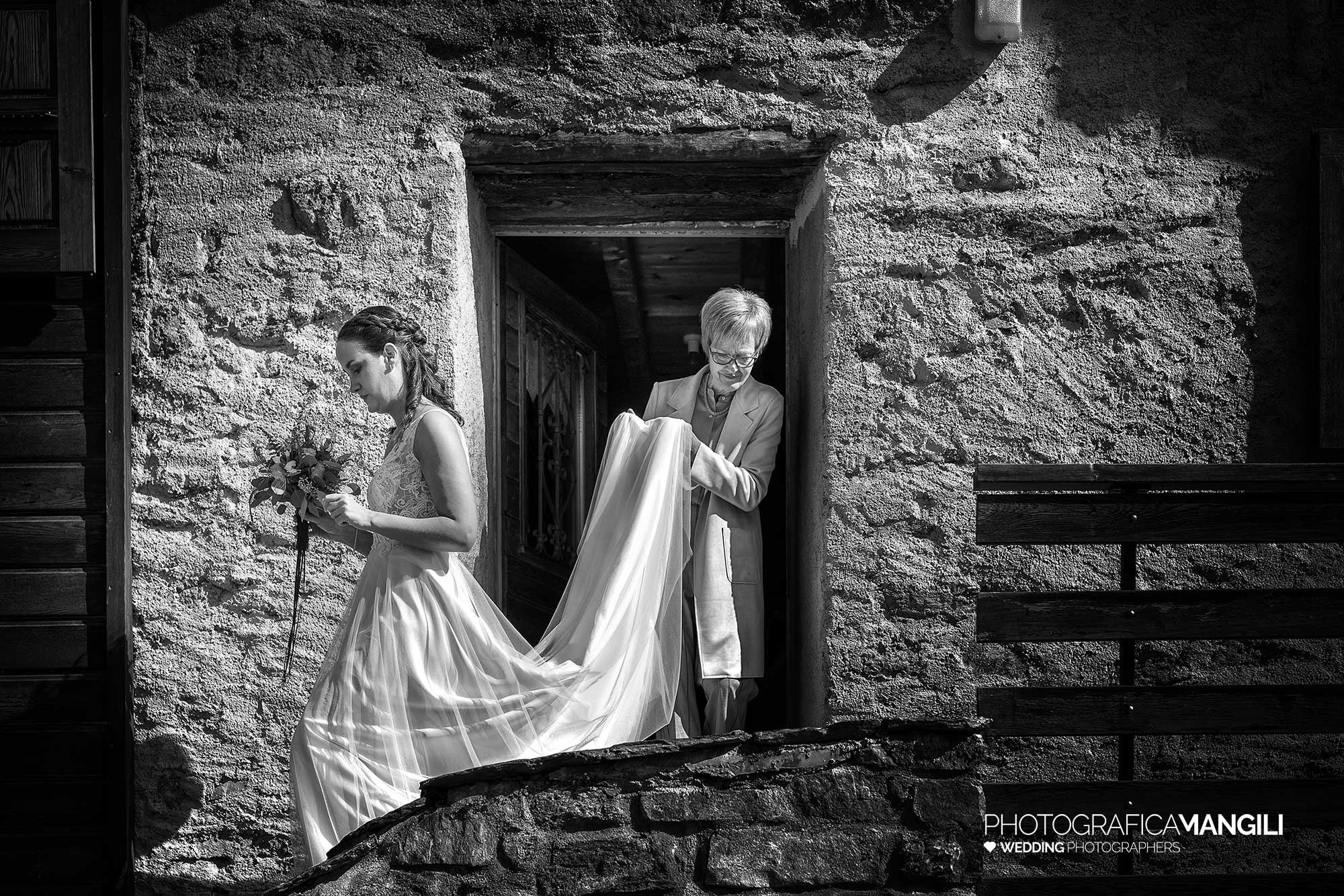 017 foto matrimonio reportage wedding velo sposa poschiavo svizzera 017 foto matrimonio reportage wedding velo sposa poschiavo svizzera