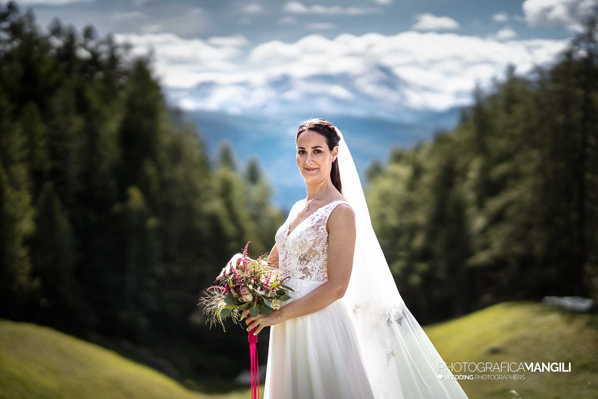 019 foto matrimonio reportage wedding ritratto sposa poschiavo svizzera 019 foto matrimonio reportage wedding ritratto sposa poschiavo svizzera