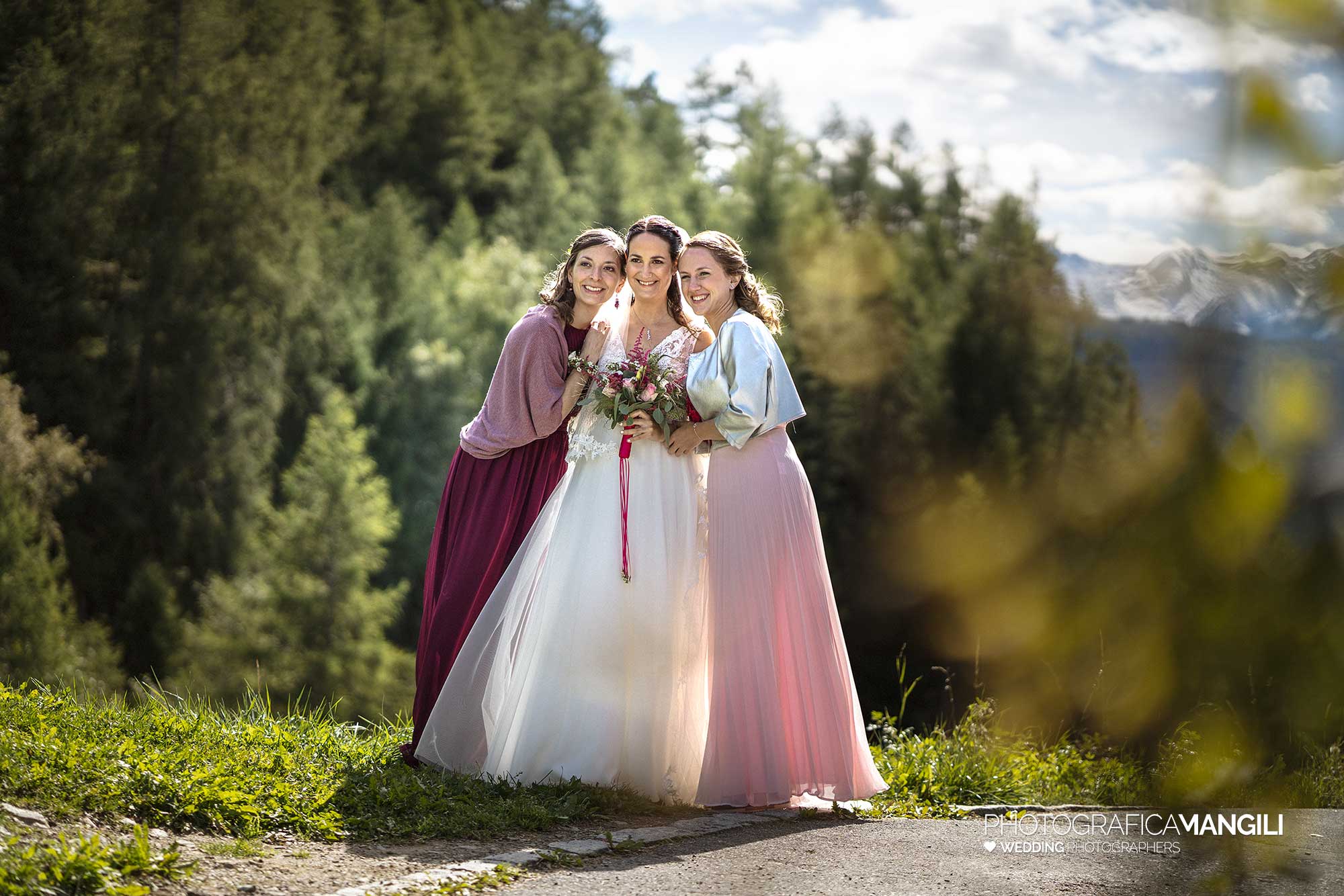 022 foto matrimonio reportage wedding preparativi sposa poschiavo svizzera 022 foto matrimonio reportage wedding preparativi sposa poschiavo svizzera