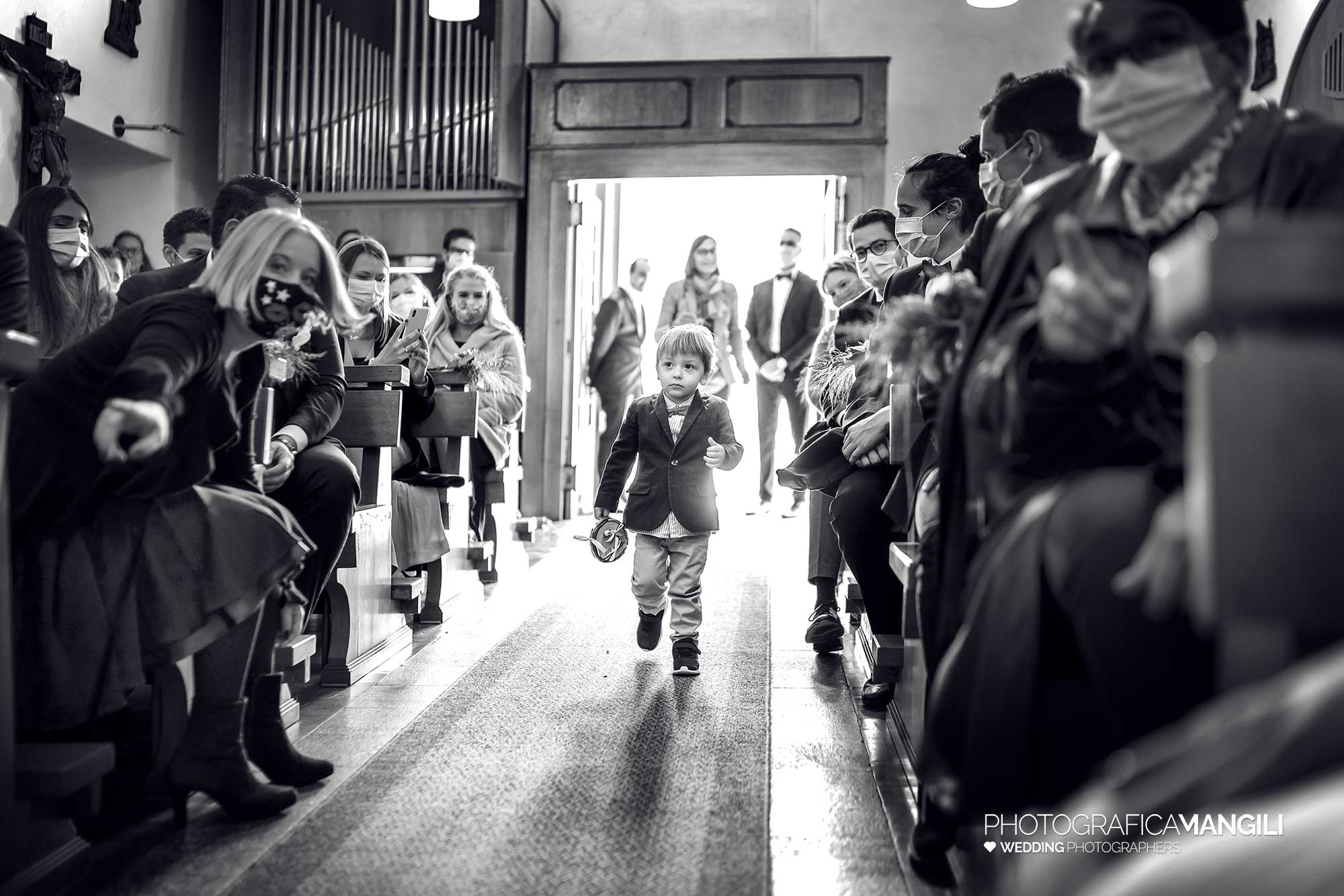 033 foto matrimonio reportage wedding sposi cerimonia chiesa poschiavo svizzera 033 foto matrimonio reportage wedding sposi cerimonia chiesa poschiavo svizzera