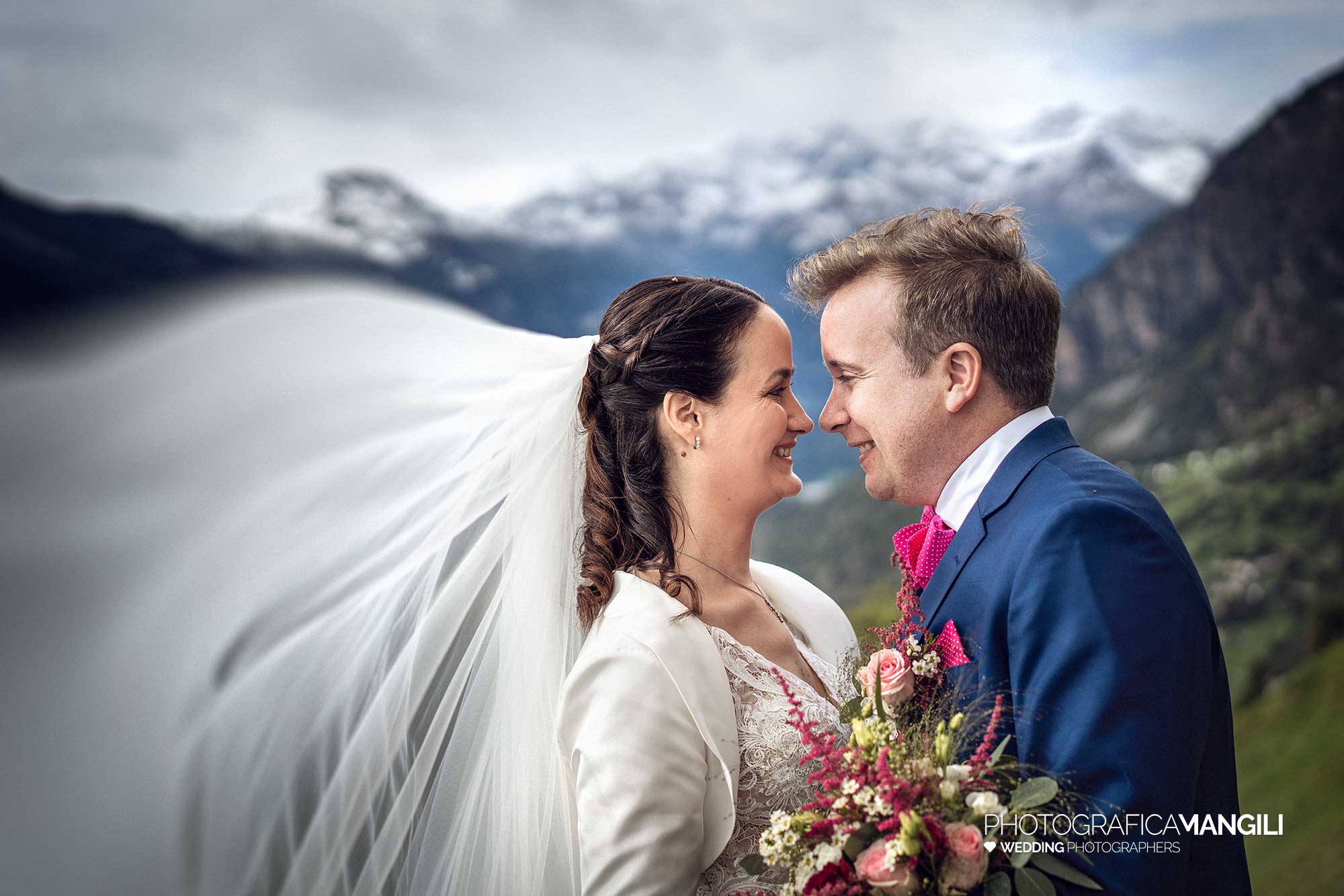 039 foto matrimonio reportage wedding ritratto sposi montagne poschiavo svizzera 039 foto matrimonio reportage wedding ritratto sposi montagne poschiavo svizzera