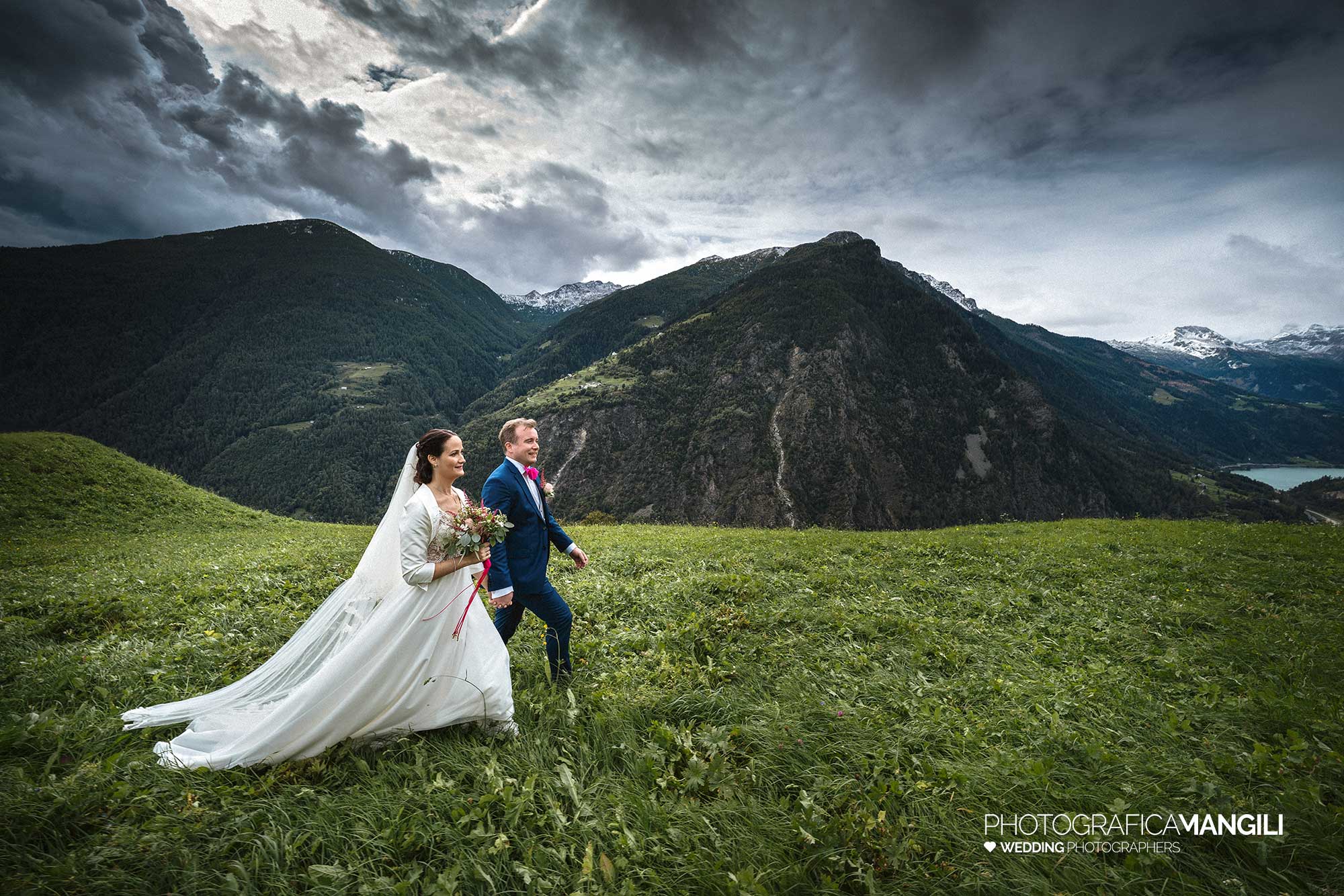 040 foto matrimonio reportage wedding ritratto sposi montagne poschiavo svizzera 040 foto matrimonio reportage wedding ritratto sposi montagne poschiavo svizzera