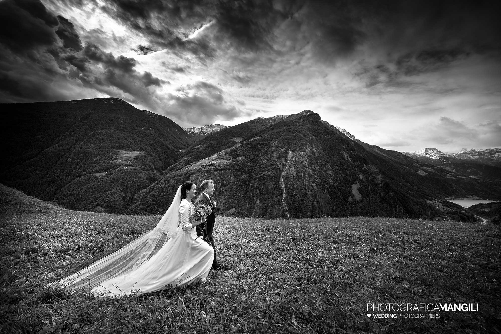 041 foto matrimonio reportage wedding ritratto sposi montagne poschiavo svizzera 041 foto matrimonio reportage wedding ritratto sposi montagne poschiavo svizzera