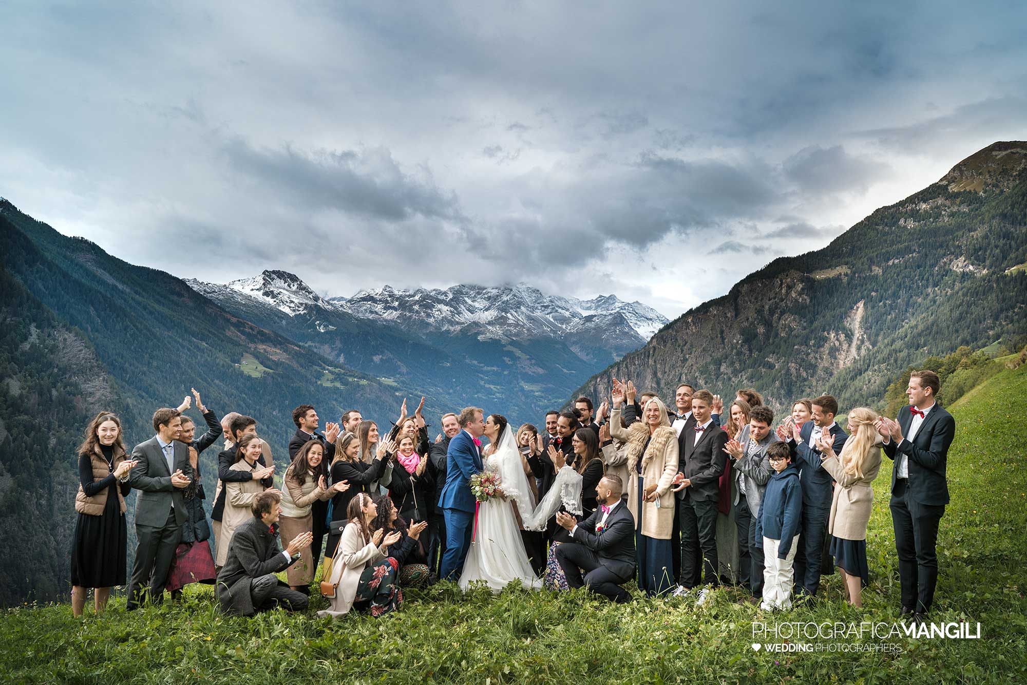 043 foto matrimonio reportage wedding amici sposi montagne poschiavo svizzera 043 foto matrimonio reportage wedding amici sposi montagne poschiavo svizzera