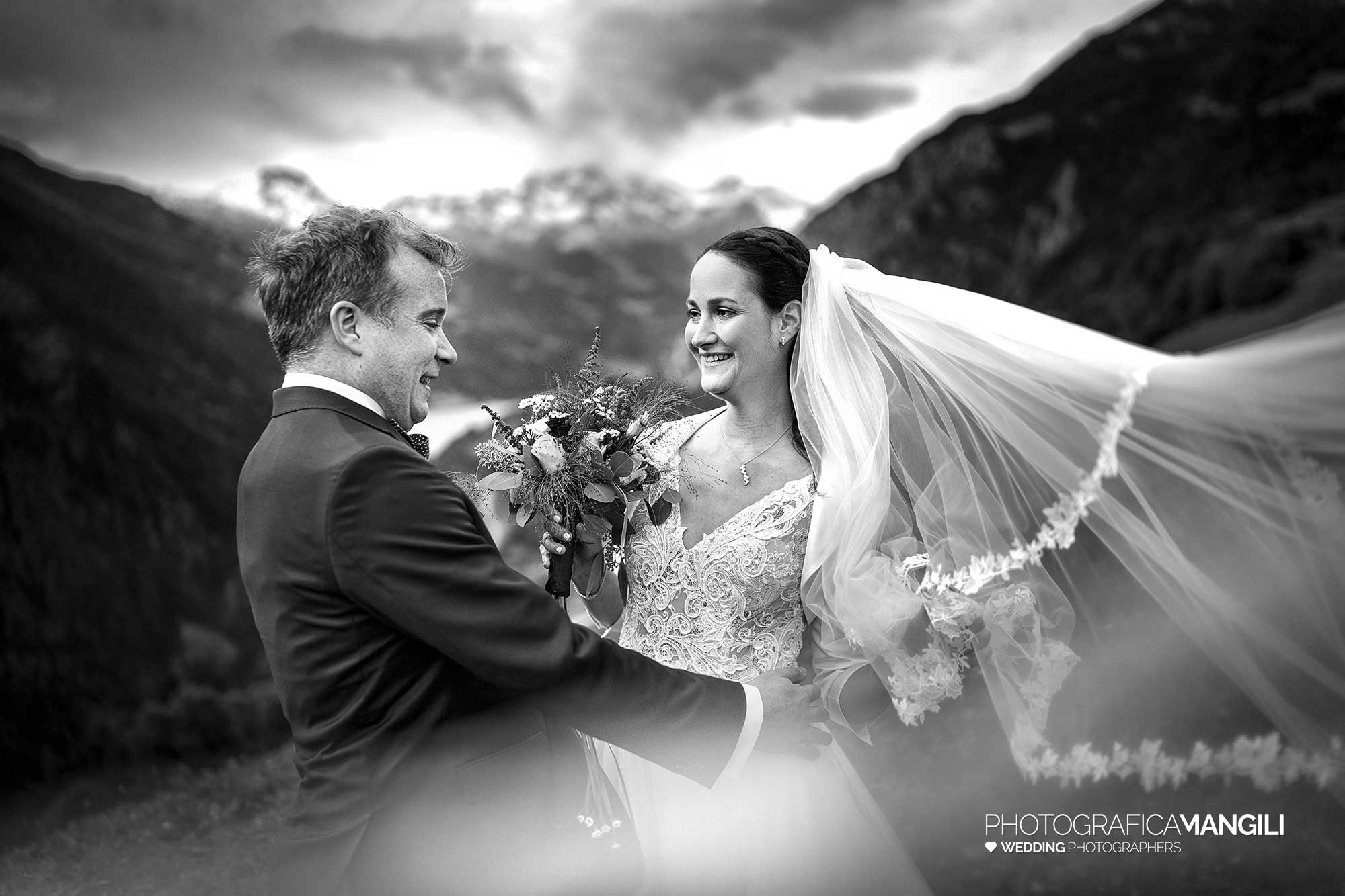 045 foto matrimonio reportage wedding ritratto sposi montagne poschiavo svizzera 045 foto matrimonio reportage wedding ritratto sposi montagne poschiavo svizzera