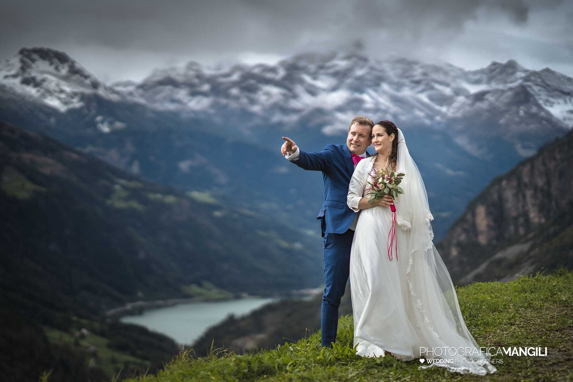 048 foto matrimonio reportage wedding ritratto sposi montagne poschiavo svizzera 048 foto matrimonio reportage wedding ritratto sposi montagne poschiavo svizzera